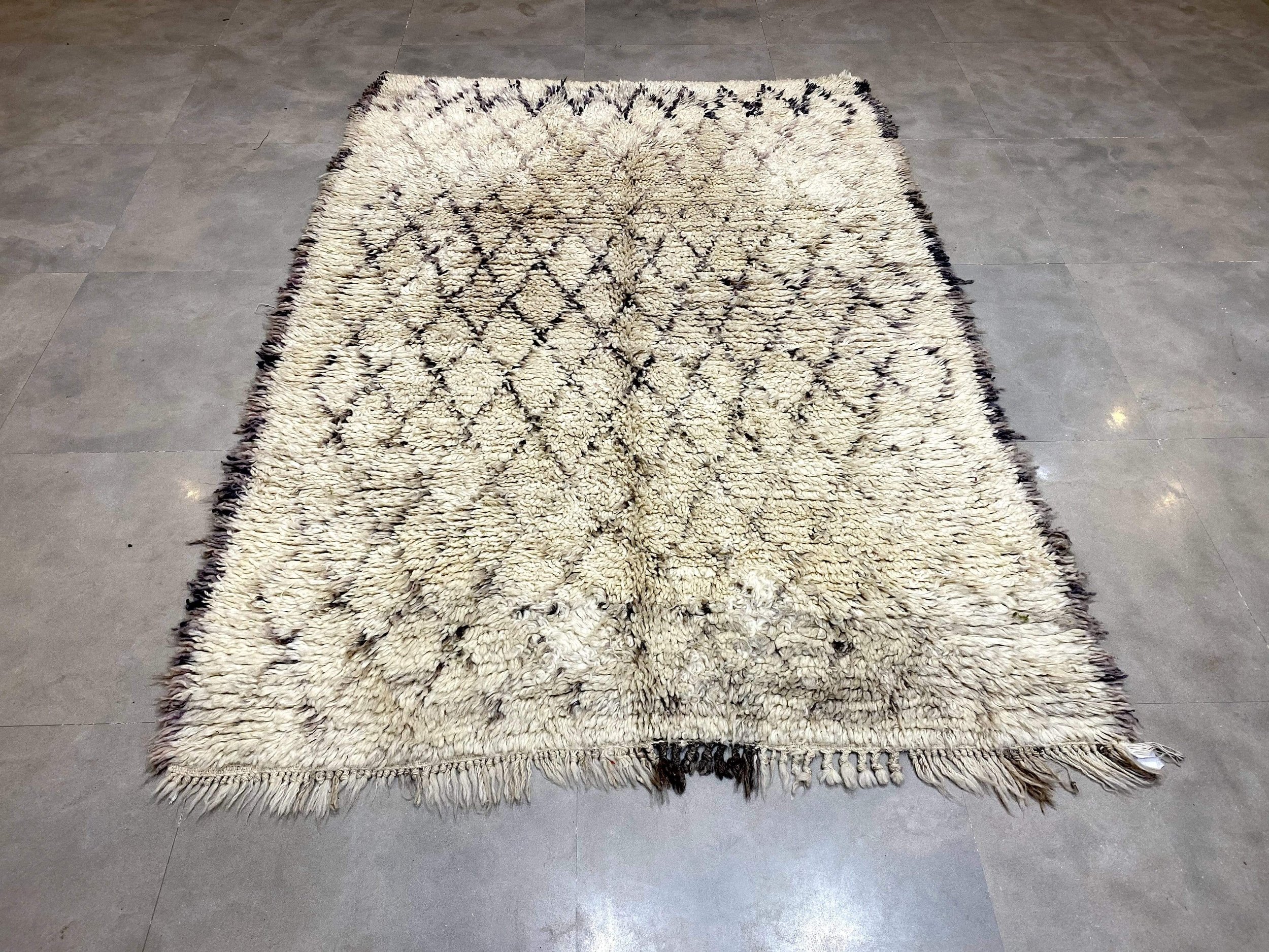 moroccan-berber-rug-beni-ouarain-30-28044482510950.jpg