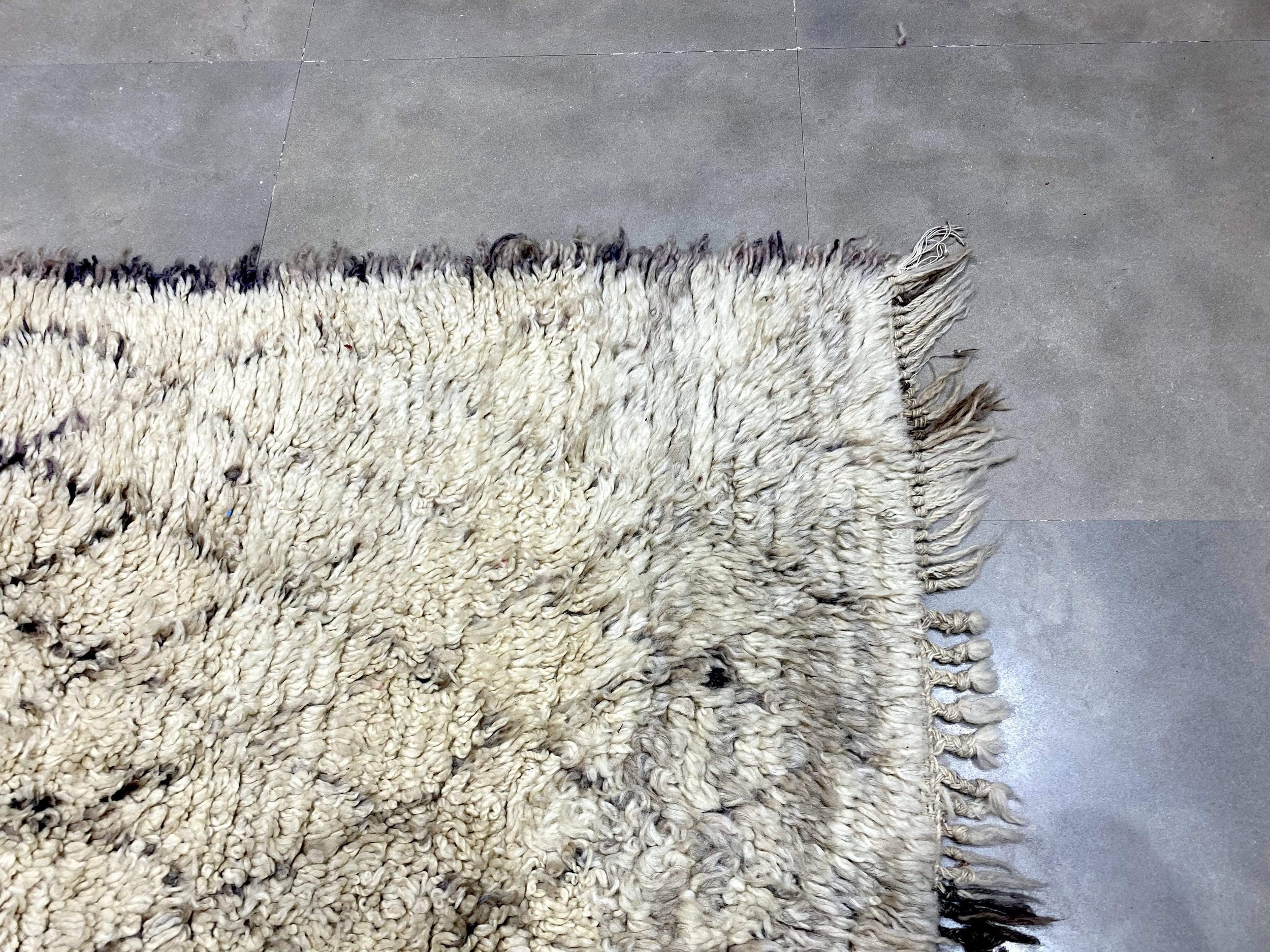 moroccan-berber-rug-beni-ouarain-30-28044482478182.jpg