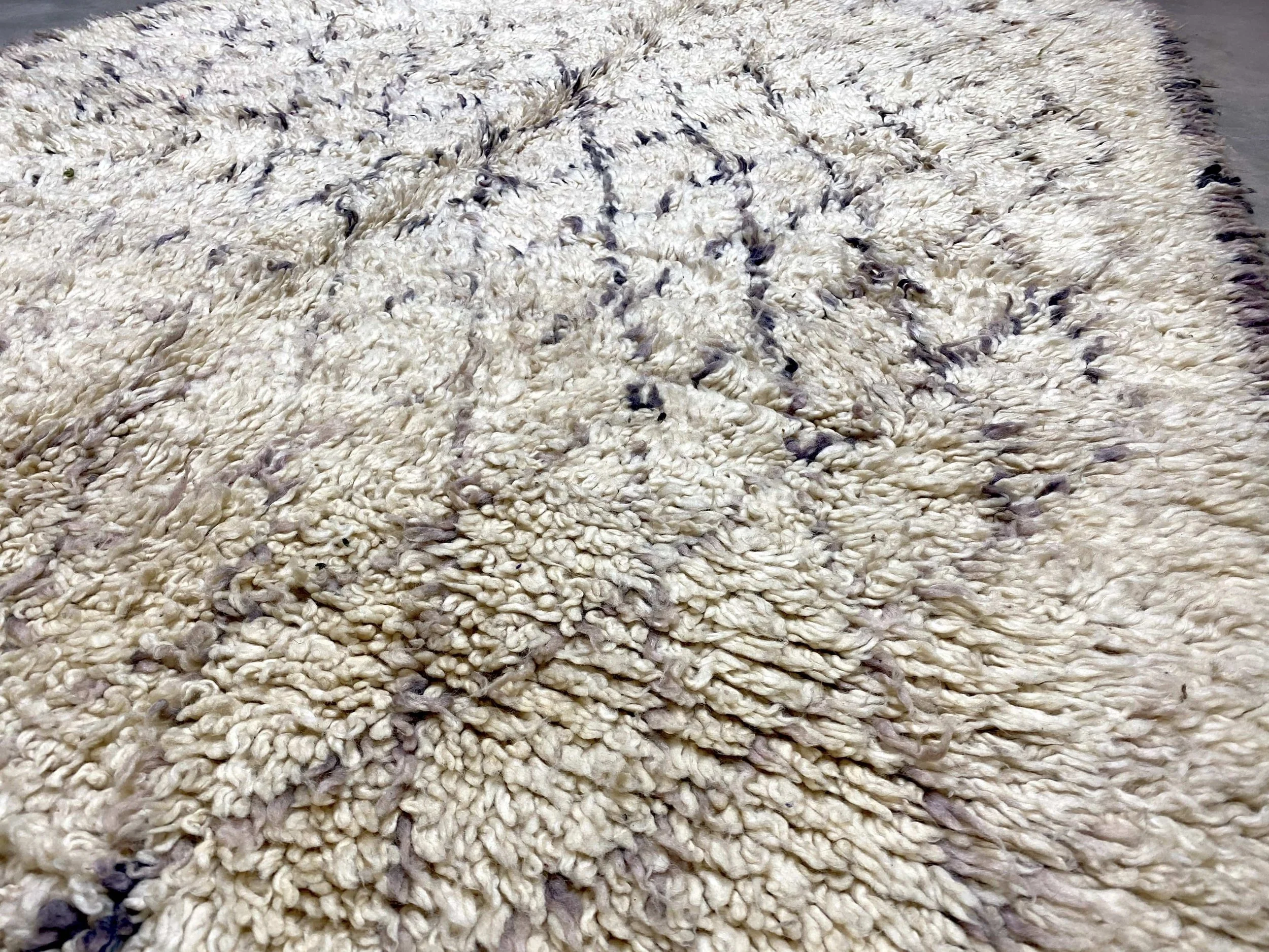 moroccan-berber-rug-beni-ouarain-30-28044482412646.jpg