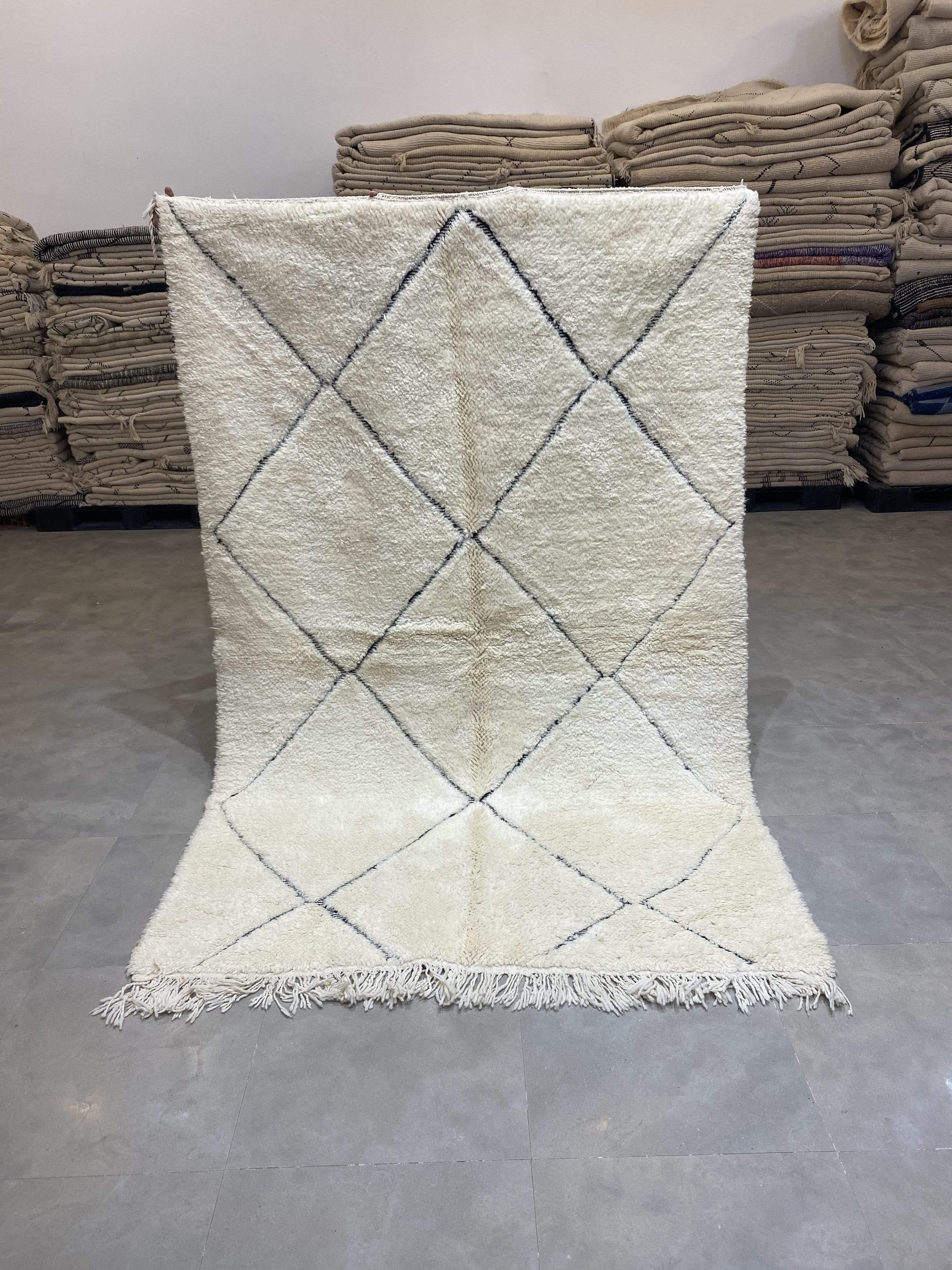 moroccan-berber-rug-beni-ouarain-32-28044484018278.jpg