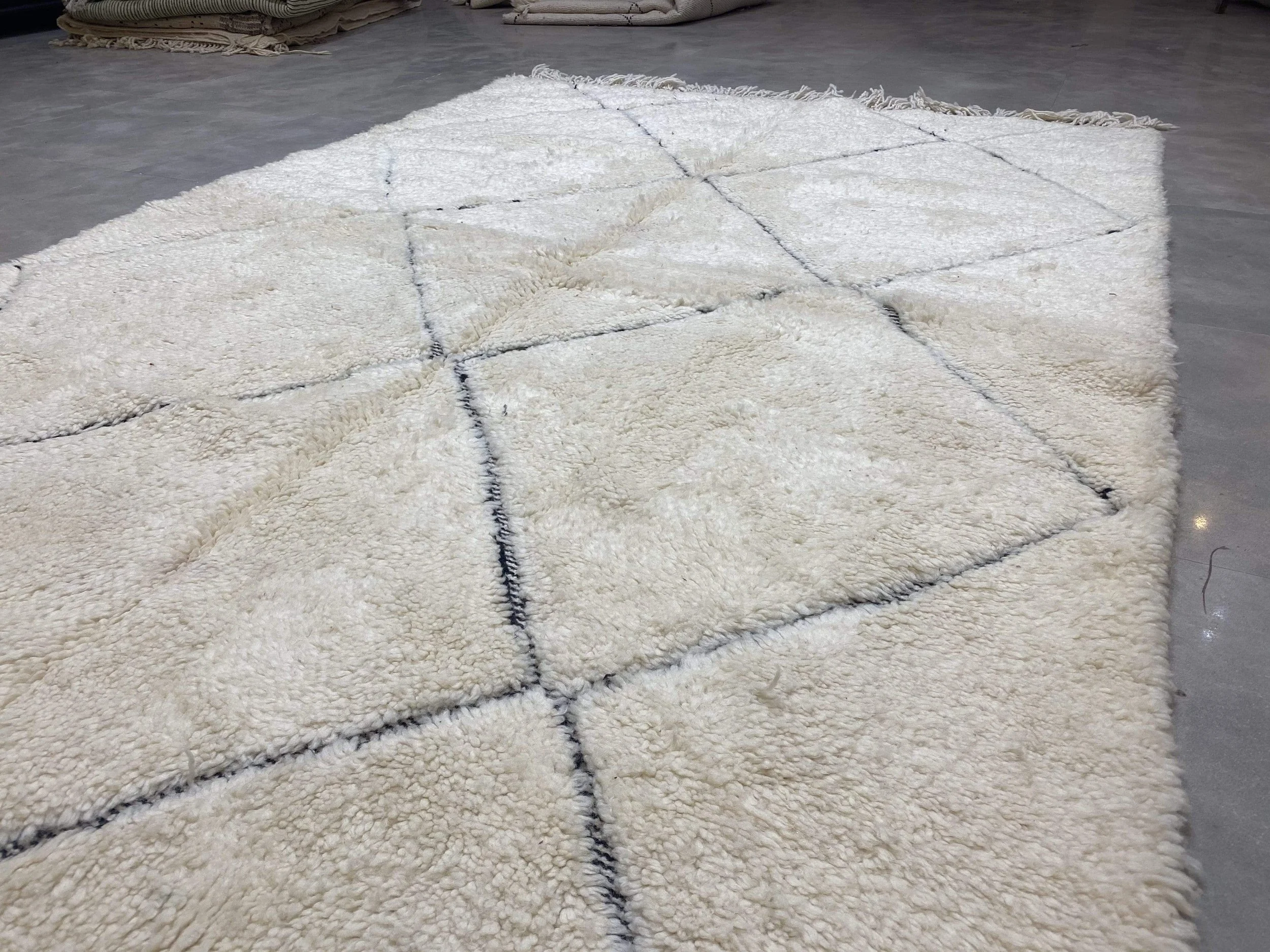 moroccan-berber-rug-beni-ouarain-32-28044484083814.jpg