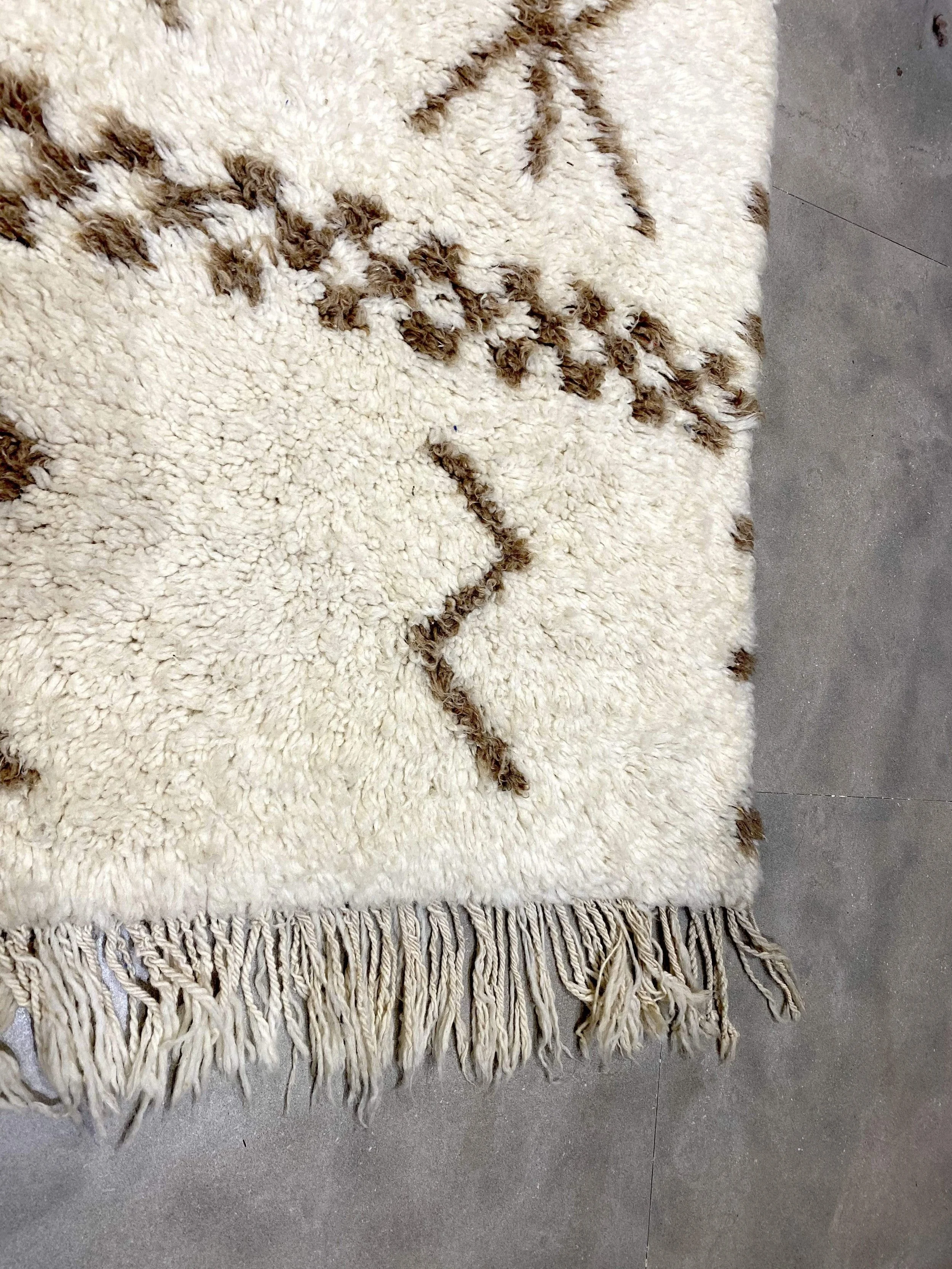 moroccan-berber-rug-beni-ouarain-34-28044489261158.jpg