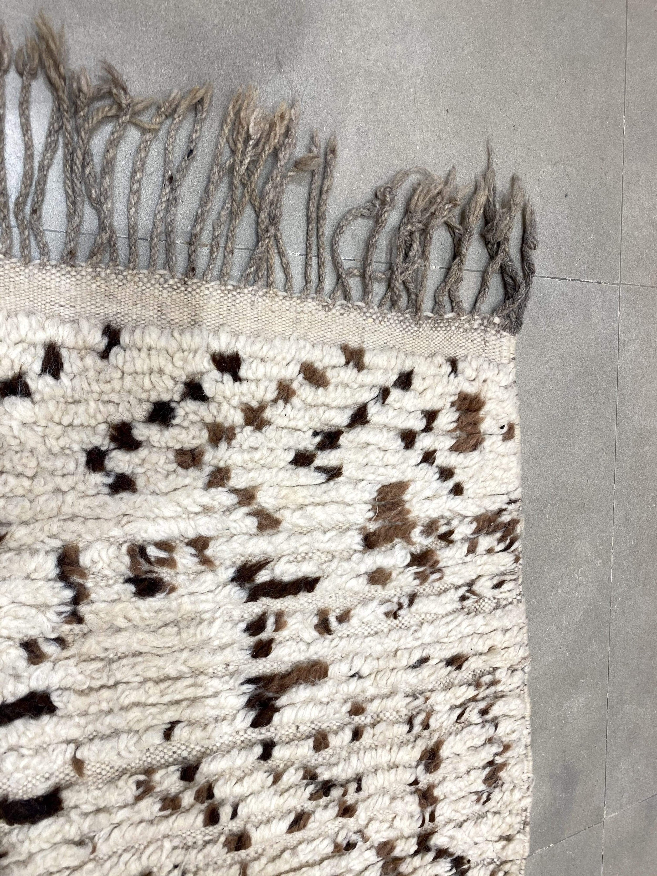 moroccan-berber-rug-beni-ouarain-35-28044490866790.jpg