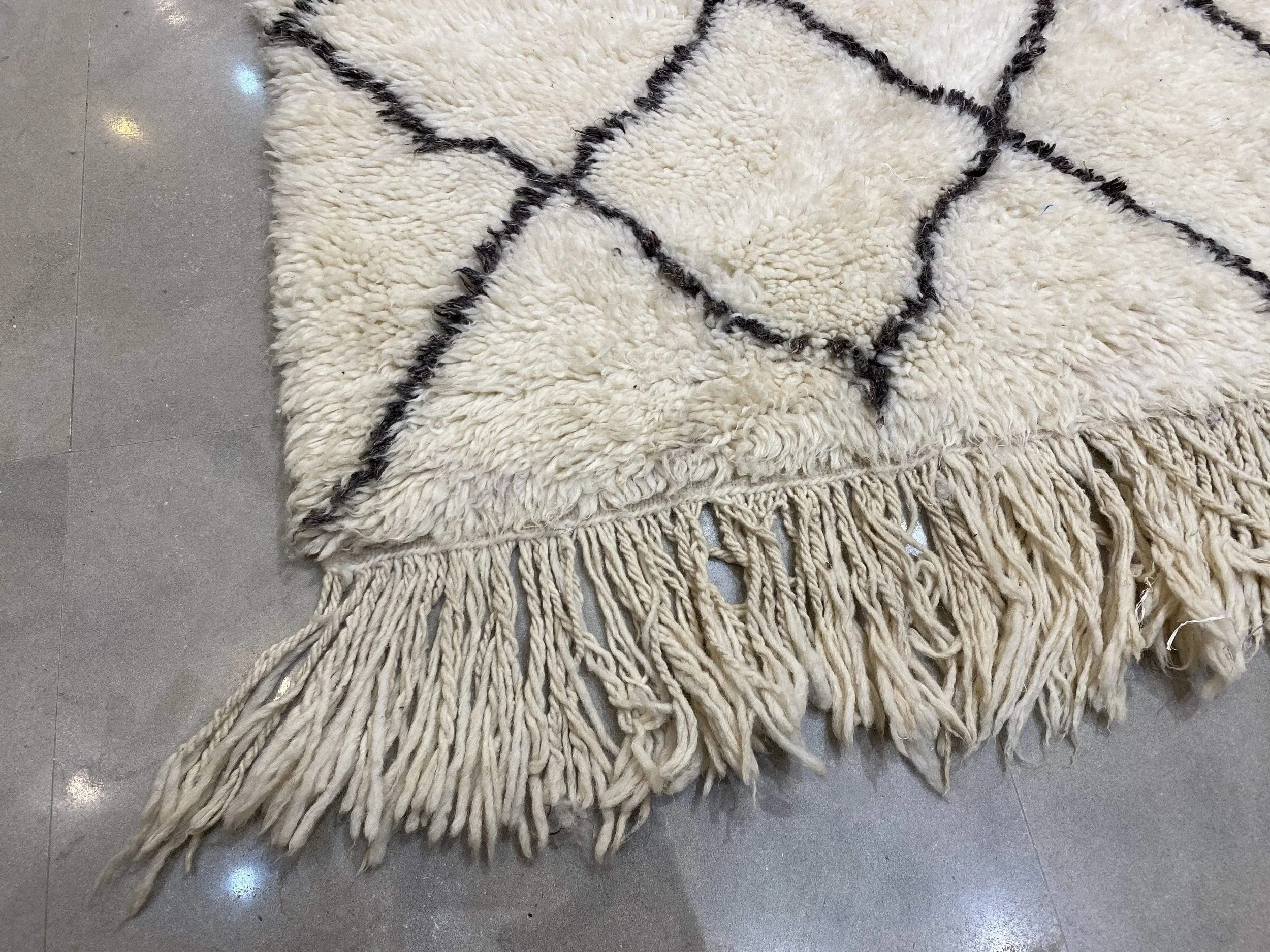 moroccan-berber-rug-beni-ouarain-5-28033700429926.jpg