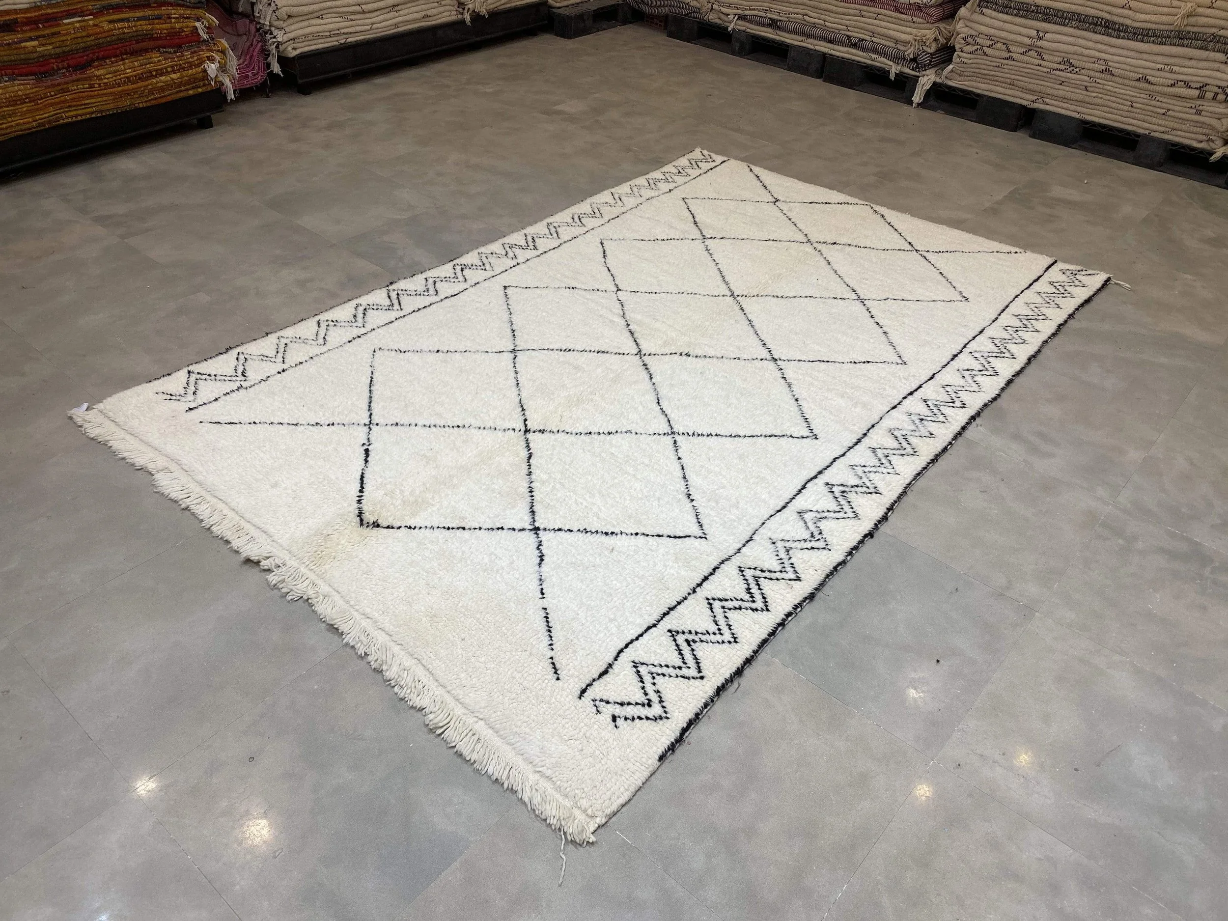 moroccan-berber-rug-beni-ouarain-6-28033701773414.jpg