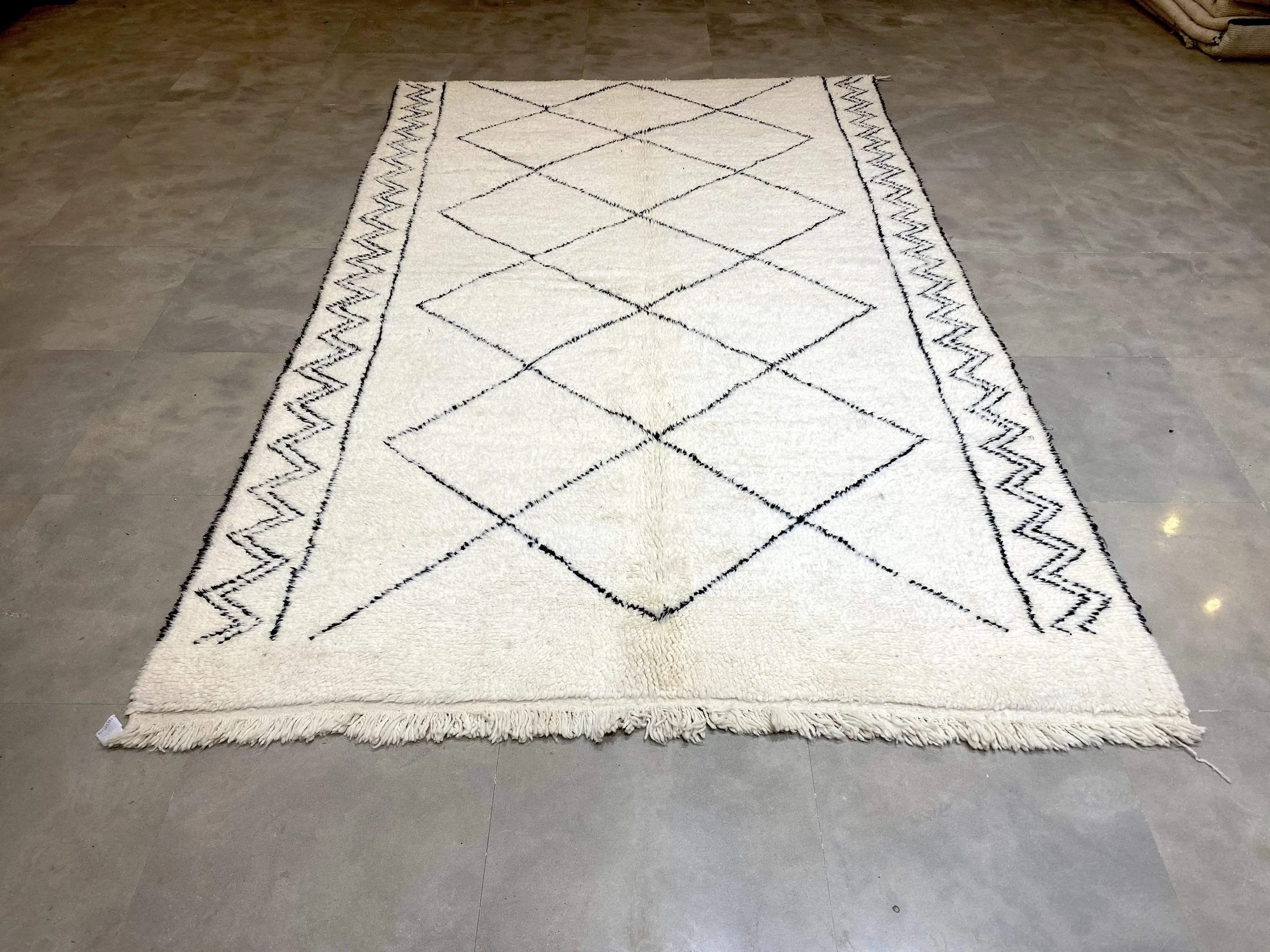 moroccan-berber-rug-beni-ouarain-6-28033701806182.jpg