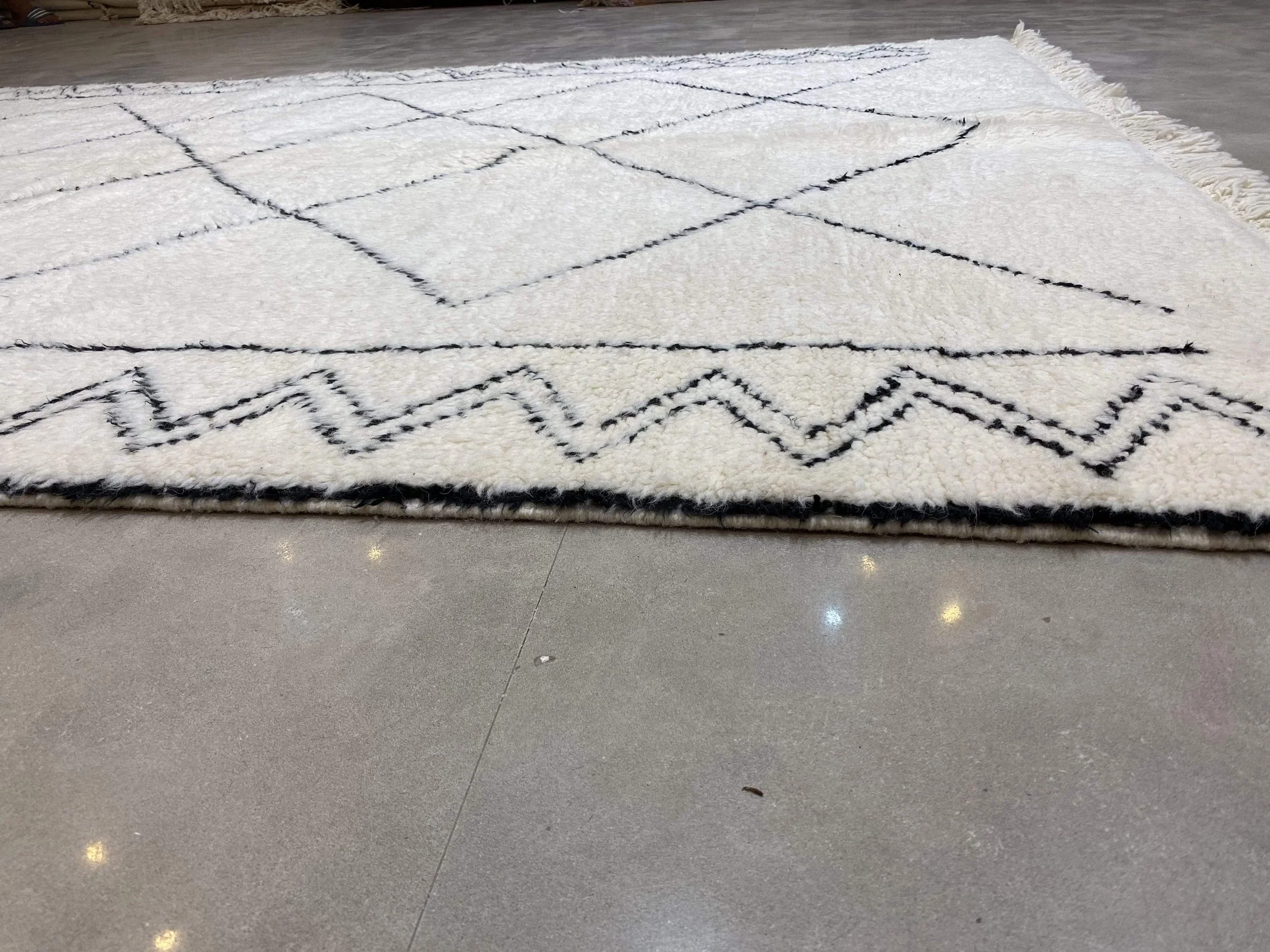 moroccan-berber-rug-beni-ouarain-6-28033701904486.jpg