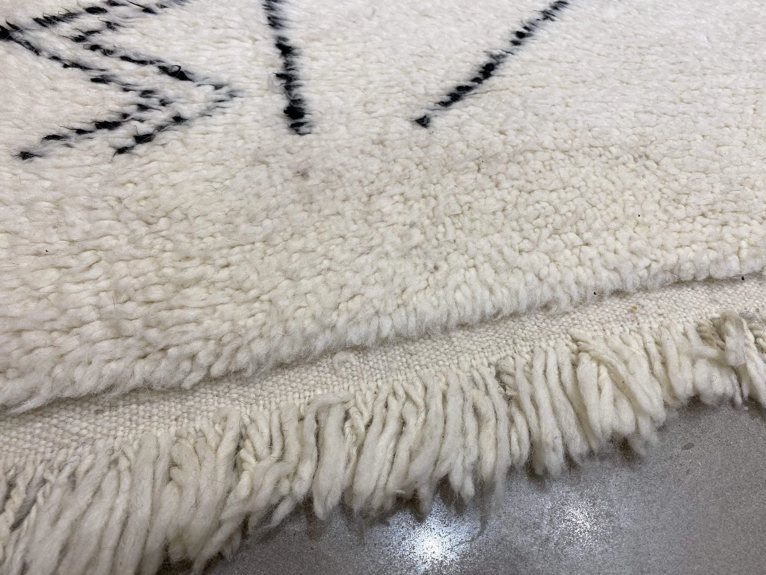 moroccan-berber-rug-beni-ouarain-6-28033701707878.jpg