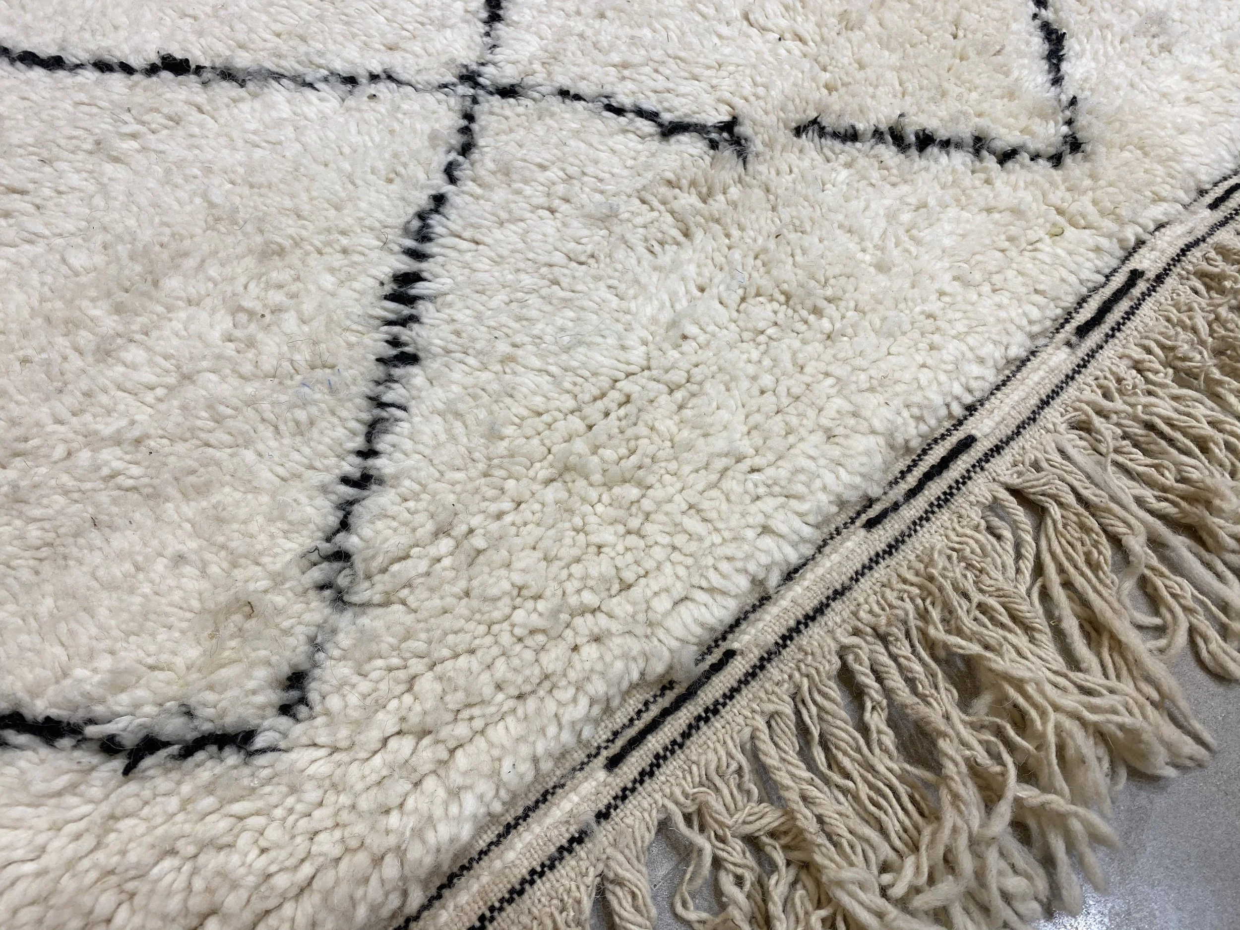 moroccan-berber-rug-beni-ouarain-8-28033710653542.jpg