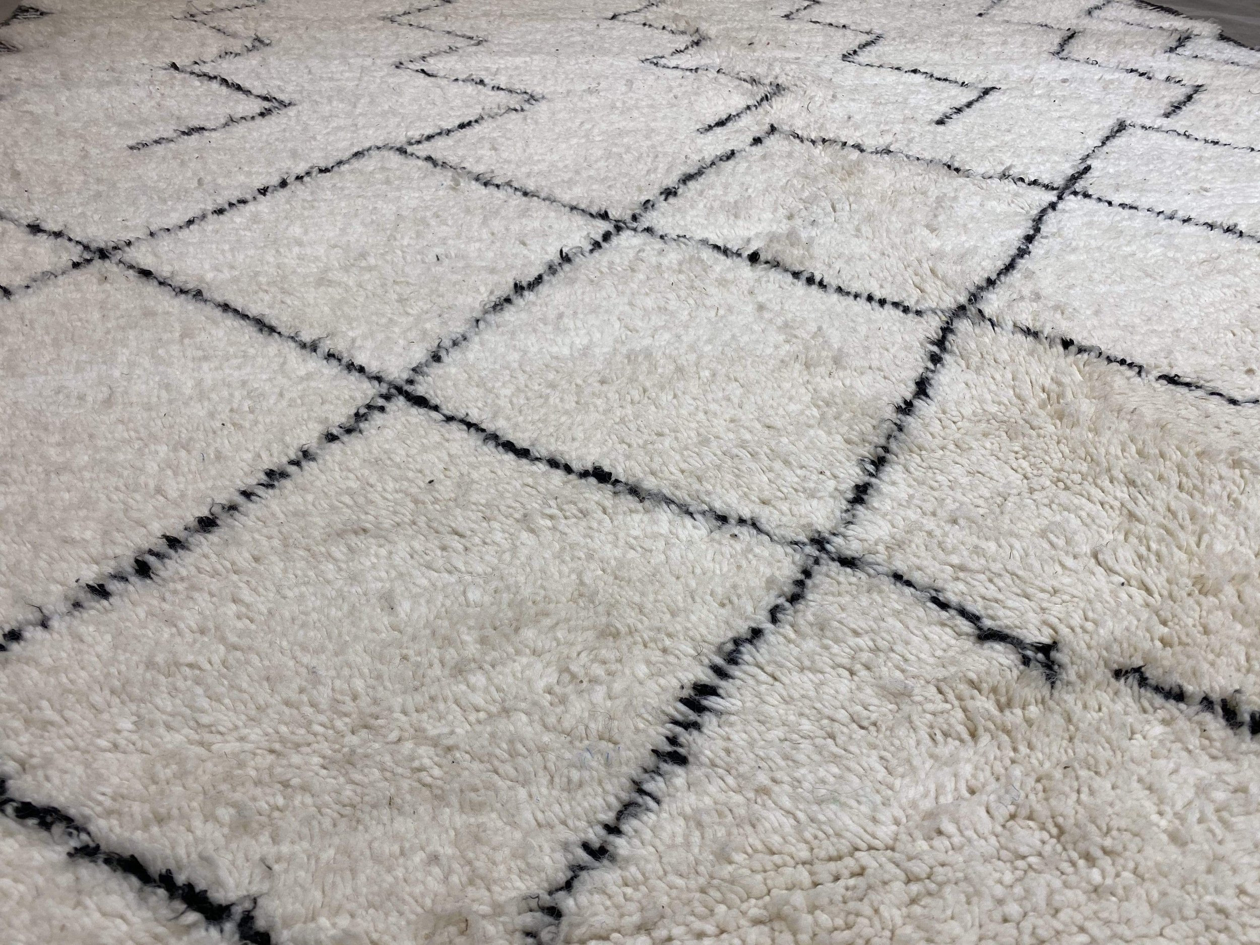 moroccan-berber-rug-beni-ouarain-8-28033710489702.jpg