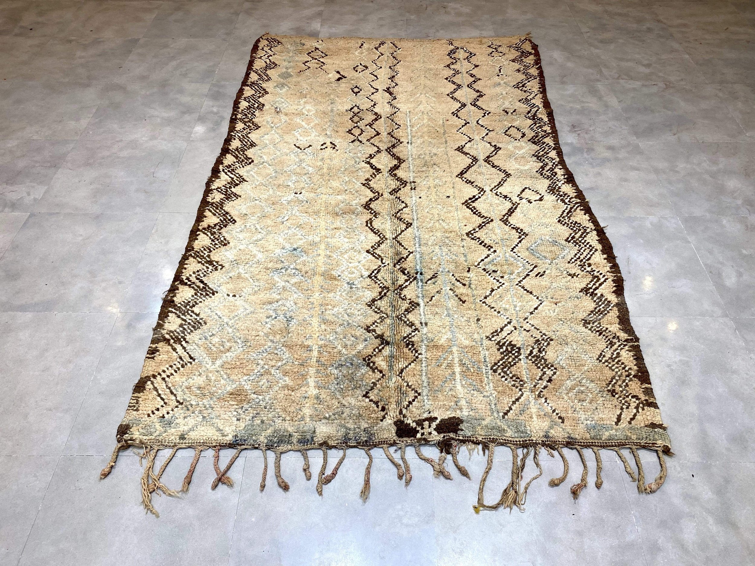 moroccan-berber-rug-vintage-rug-13-28044556730470.jpg