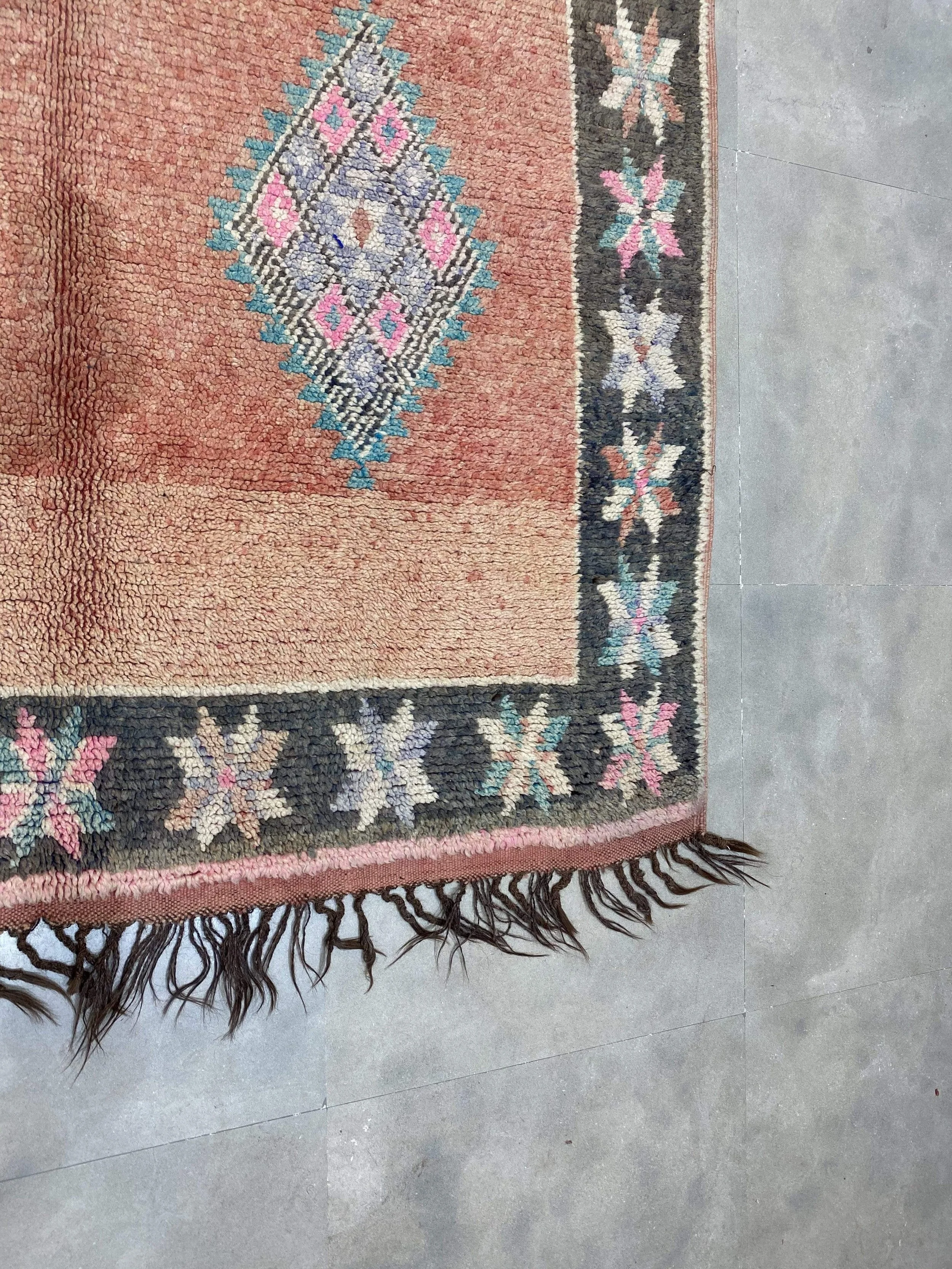 moroccan-berber-rug-vintage-rug-15-28044562301030.jpg