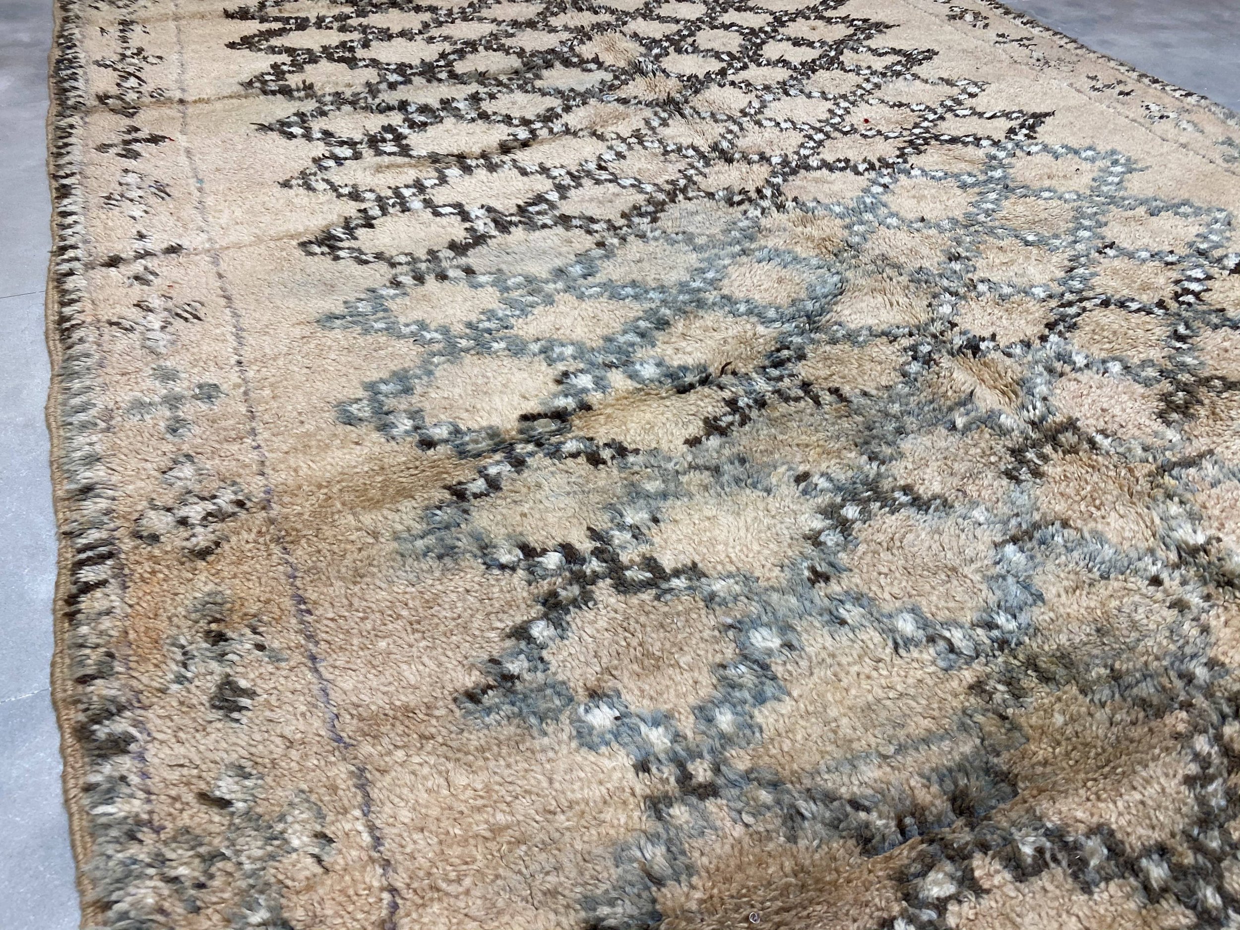 moroccan-berber-rug-vintage-rug-6-28044533891174.jpg
