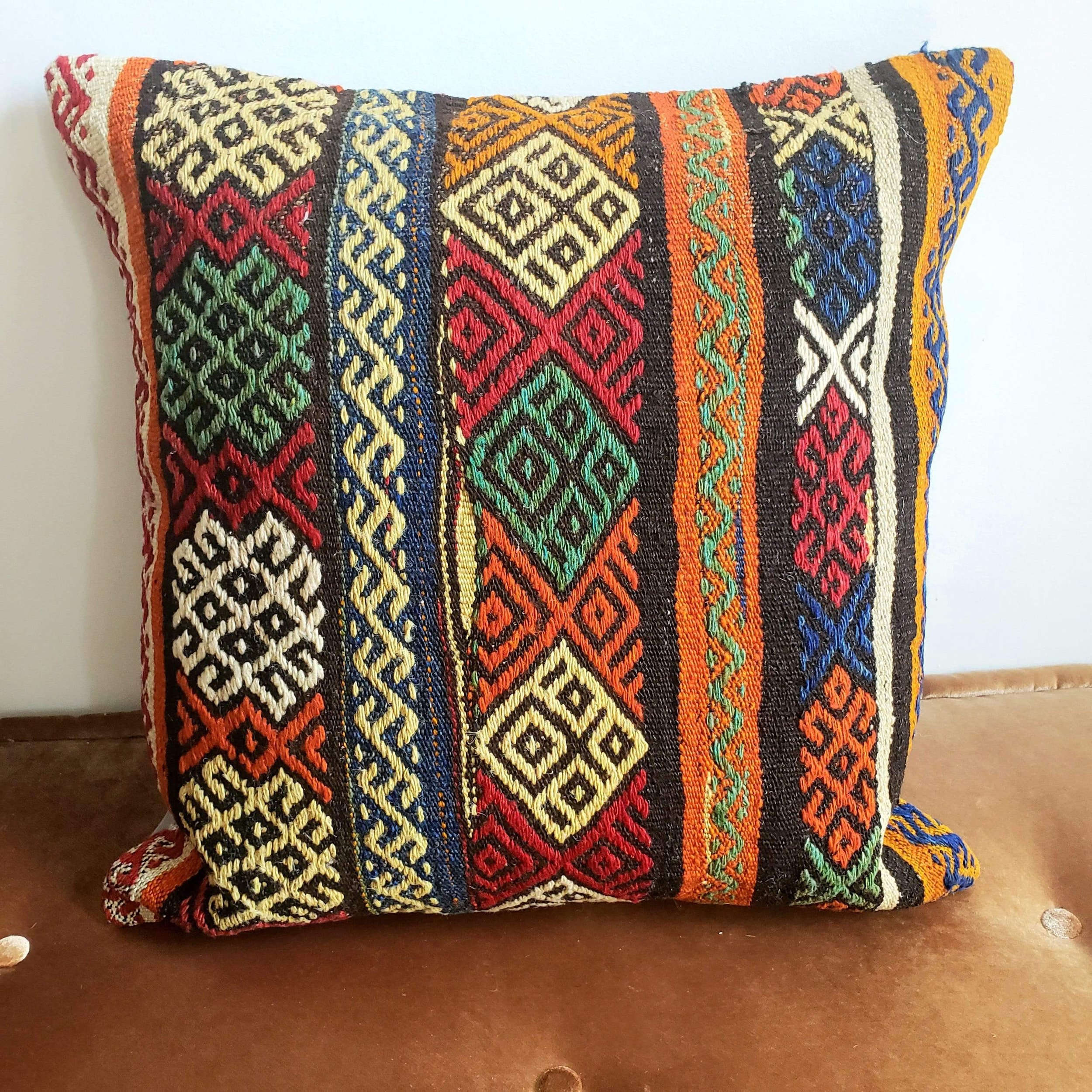 berber-wool-pillow-vintage-moroccan-floor-cushion-vkfp070-15204375134310.jpg