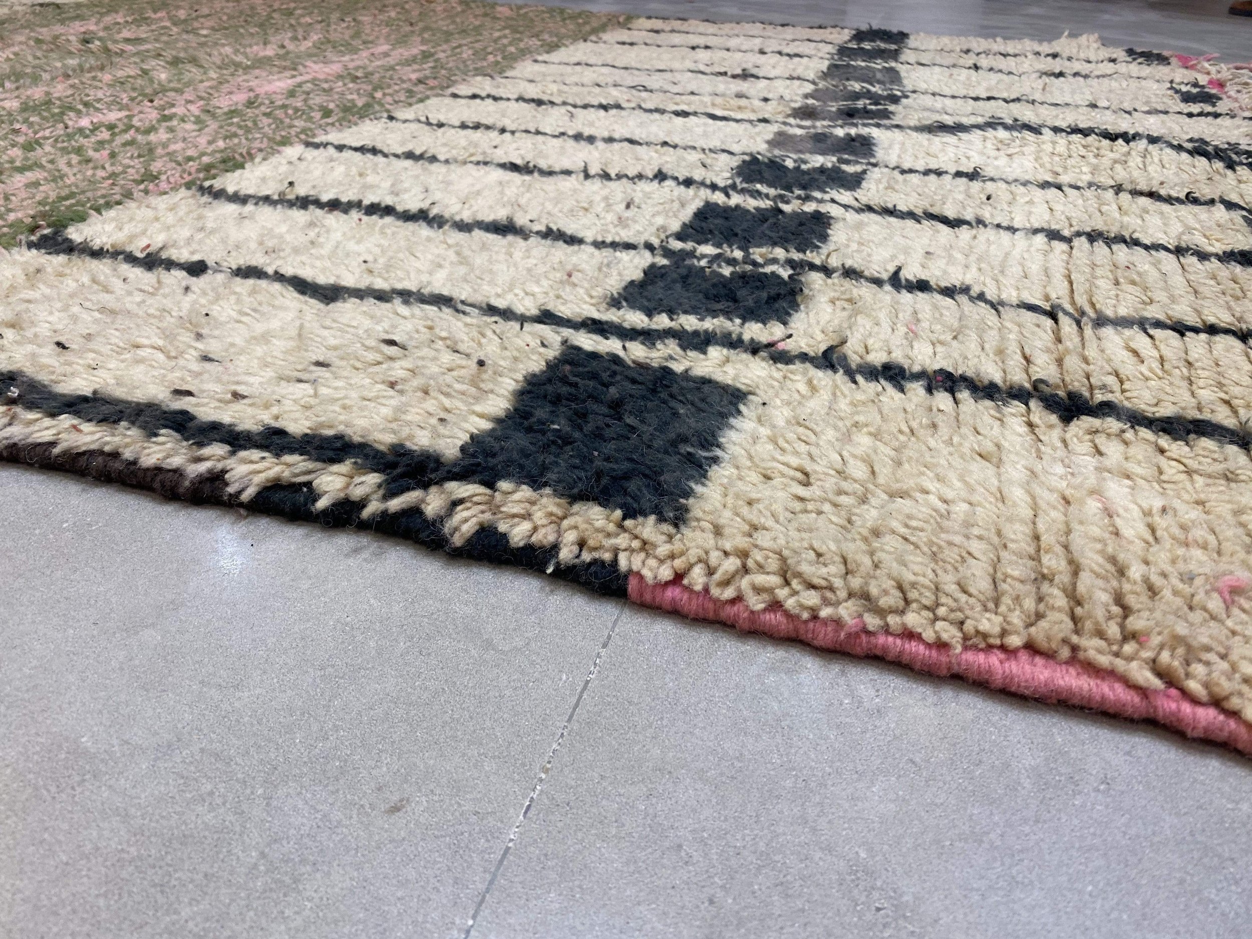 moroccan-berber-rug-boujaad-5-28044511903846.jpg