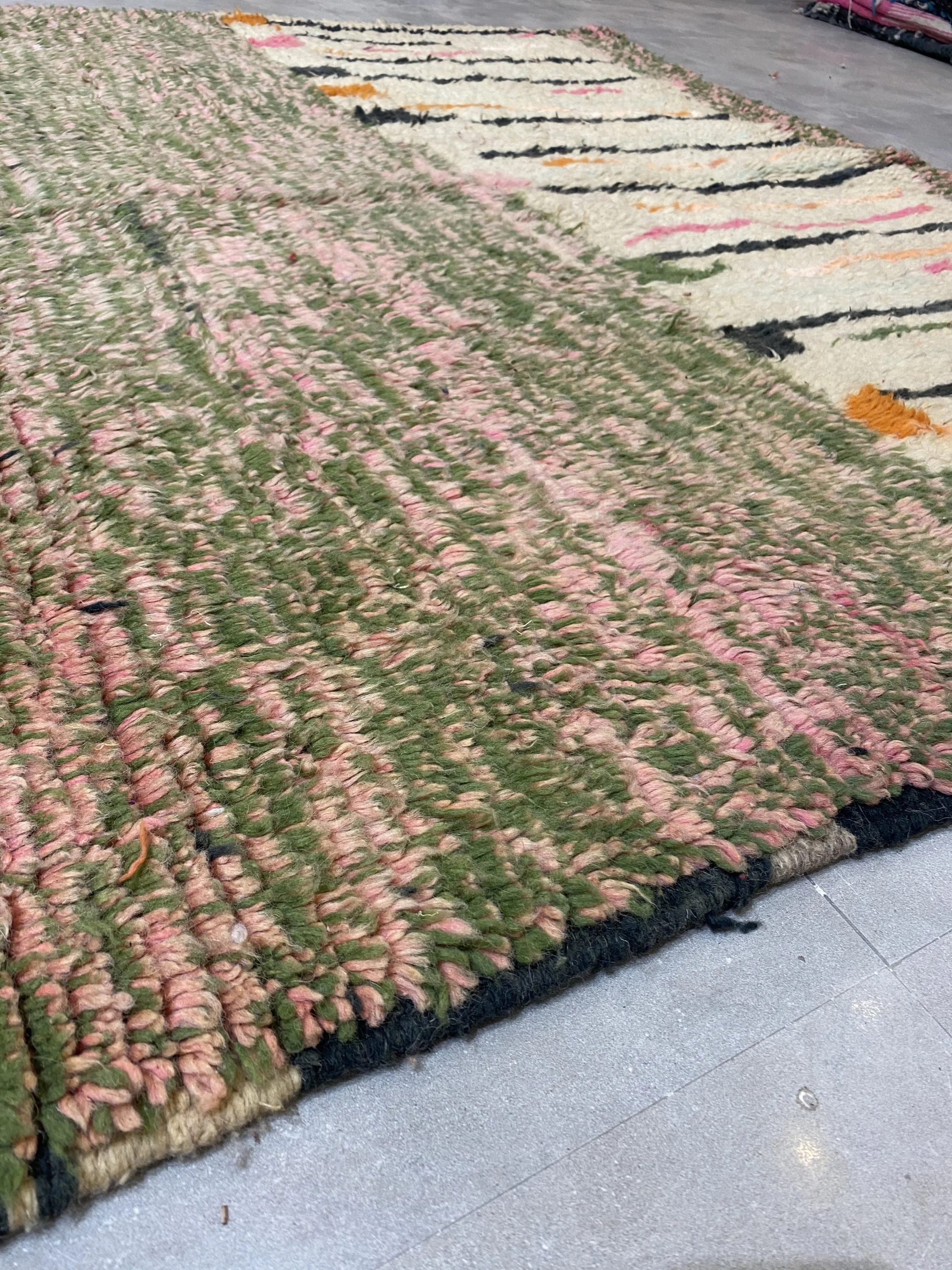 moroccan-berber-rug-boujaad-5-28044511740006.jpg