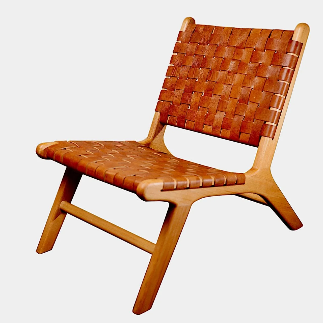 rent-a-basket-weave-leather-lounge-chair-28715640881254.jpg