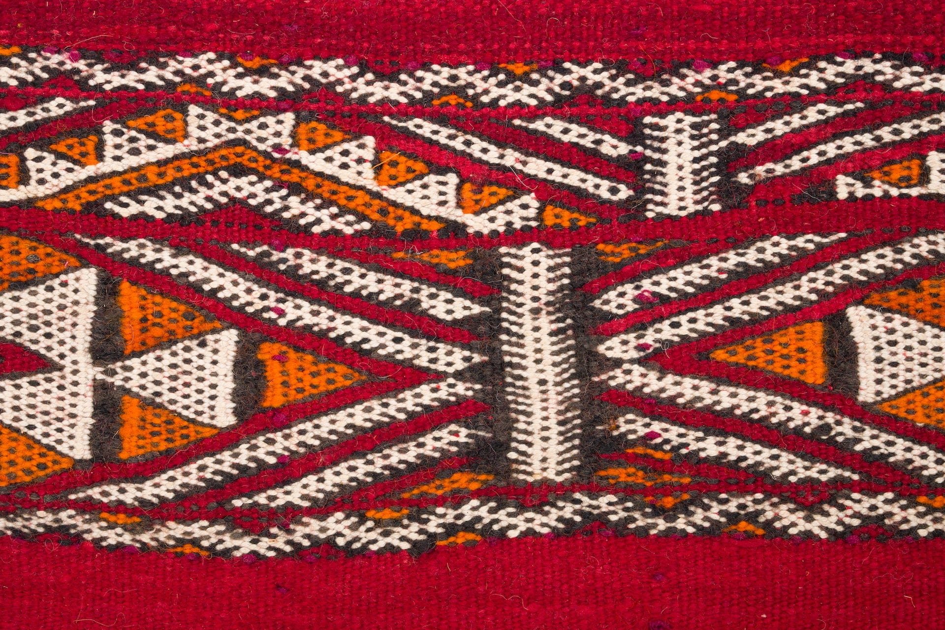 rent-moroccan-kilim-rug-851-30119277232230.jpg
