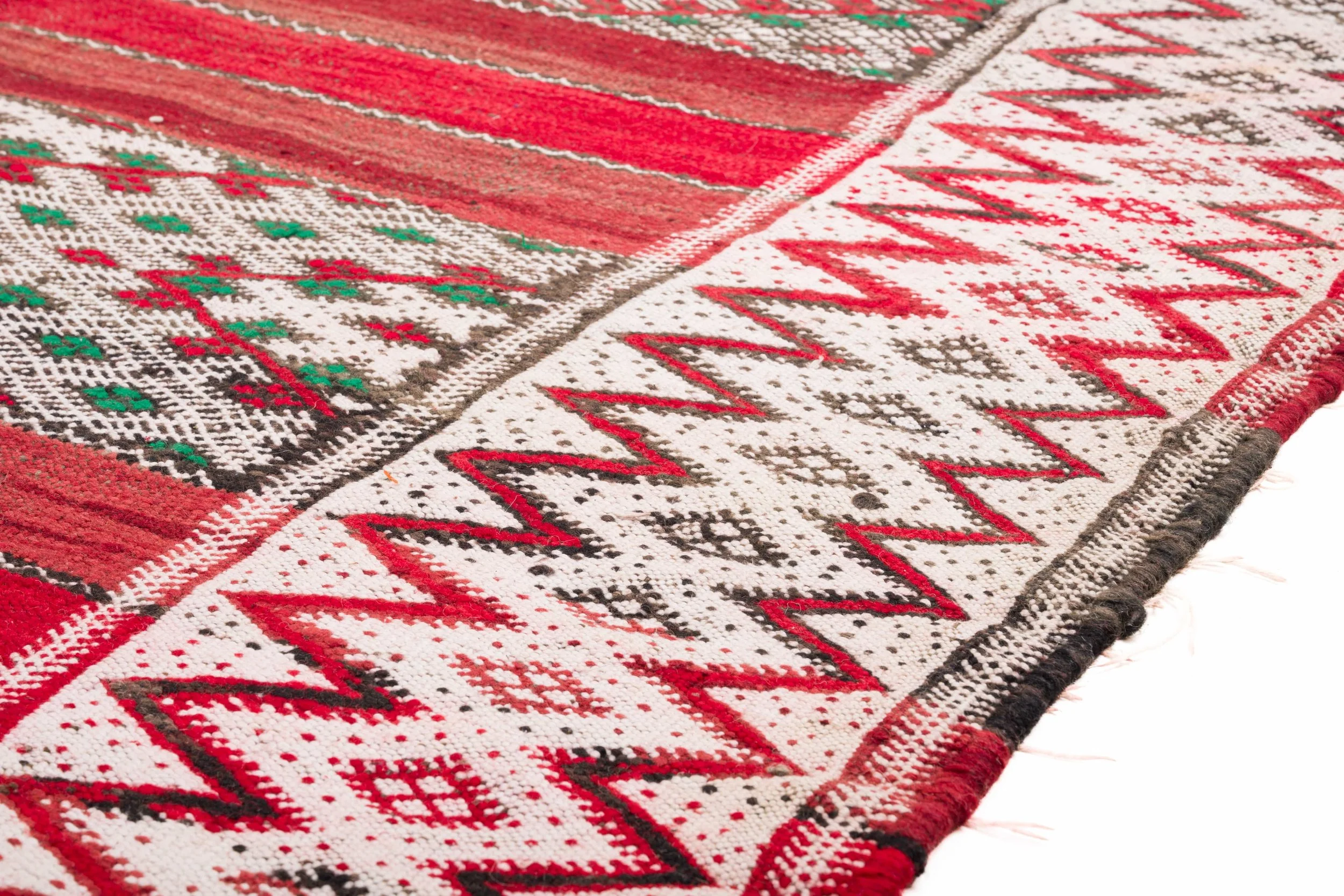rent-moroccan-kilim-rug-900-30142188683366.jpg