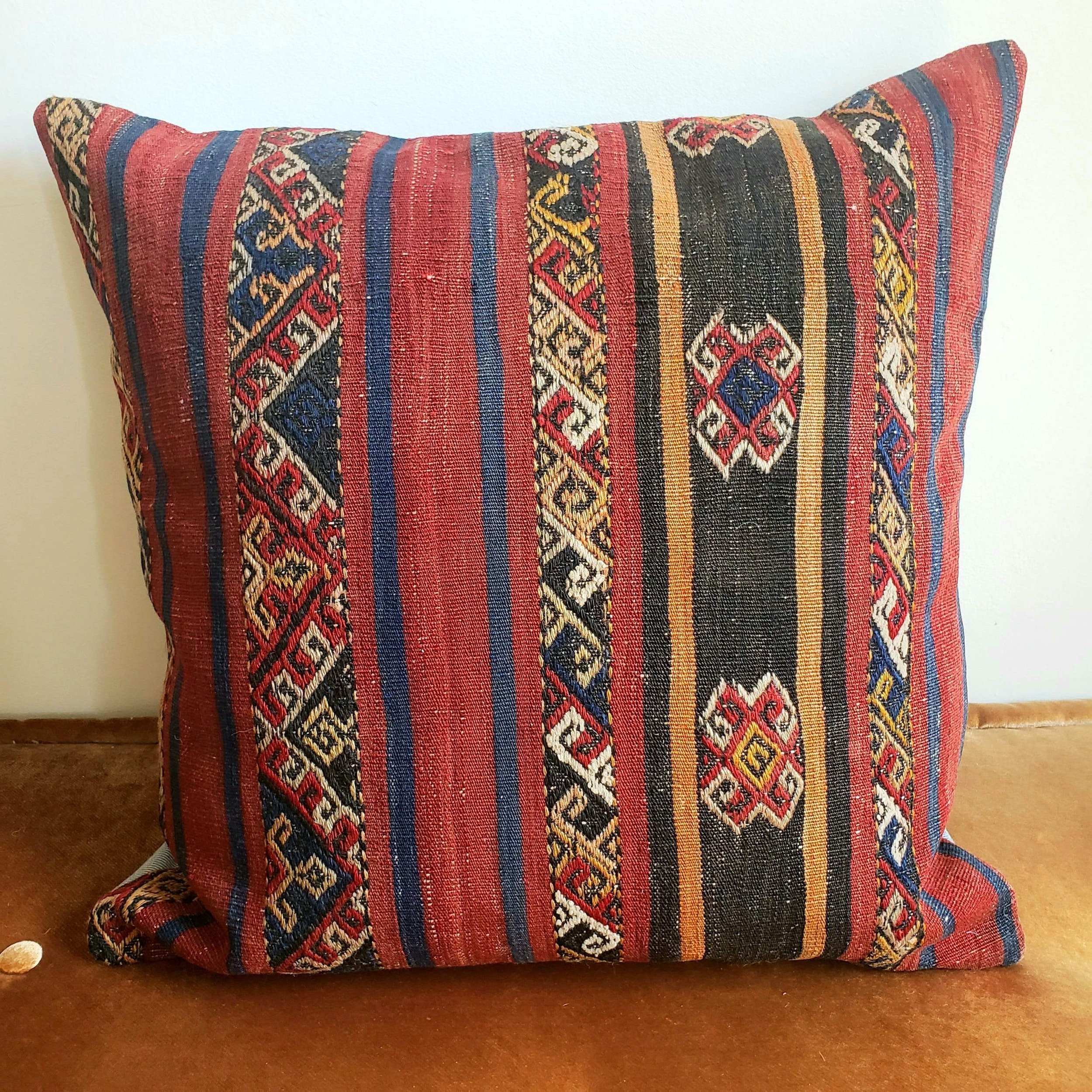 berber-wool-pillow-vintage-moroccan-floor-cushion-vkfp074-15204368089190.jpg