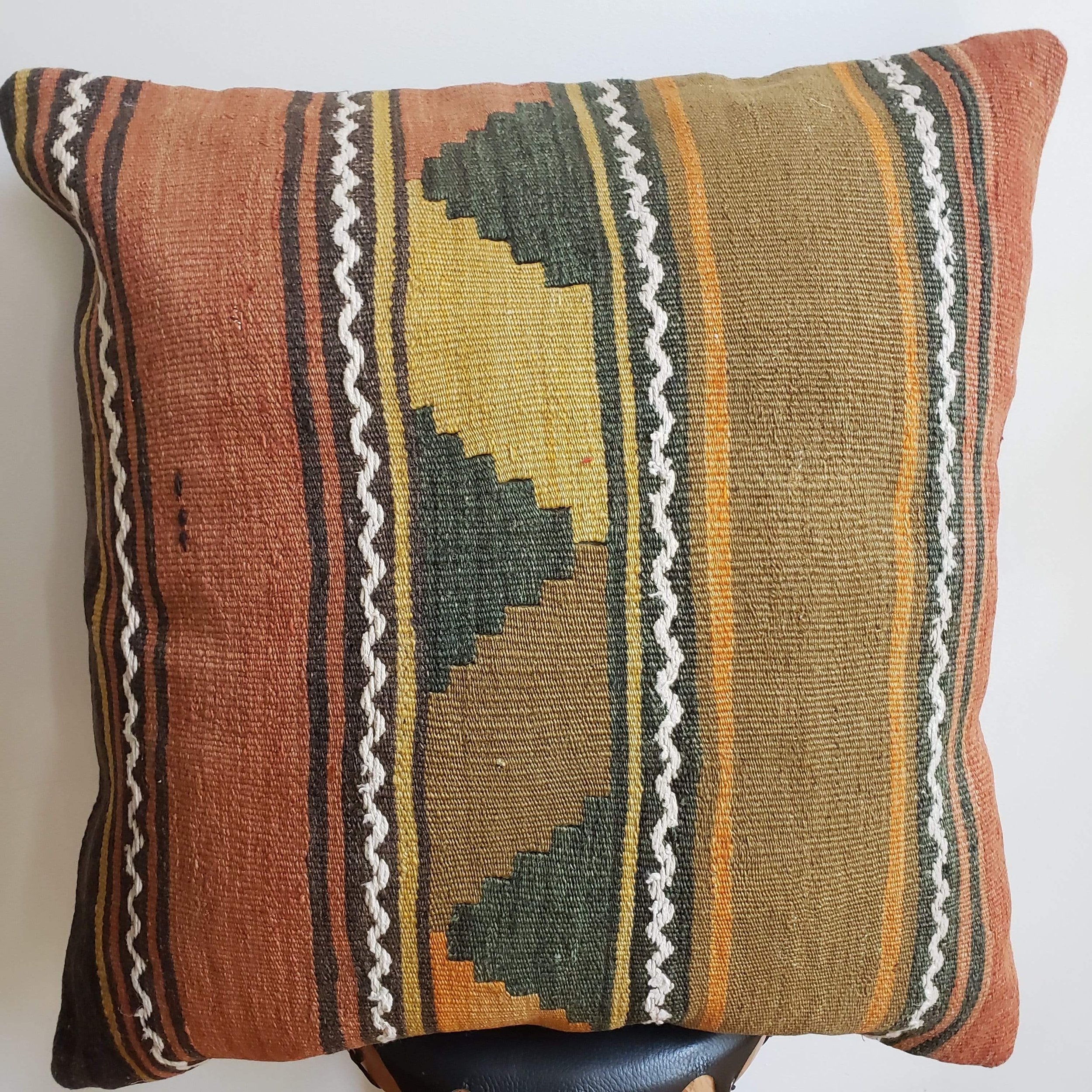 berber-wool-pillow-vintage-moroccan-floor-cushion-vkfp068-15204379754598.jpg