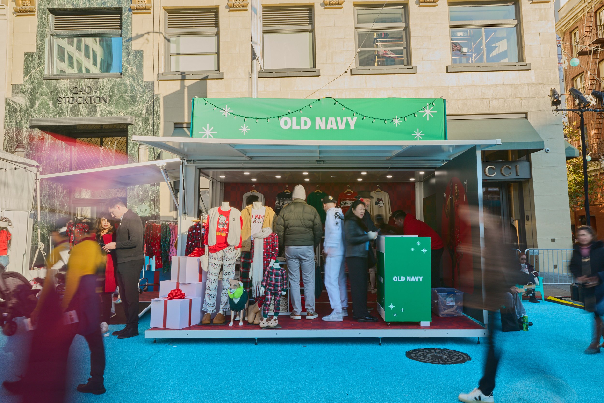2025_Old-Navy_SF_Winter-Walk_0427.jpg