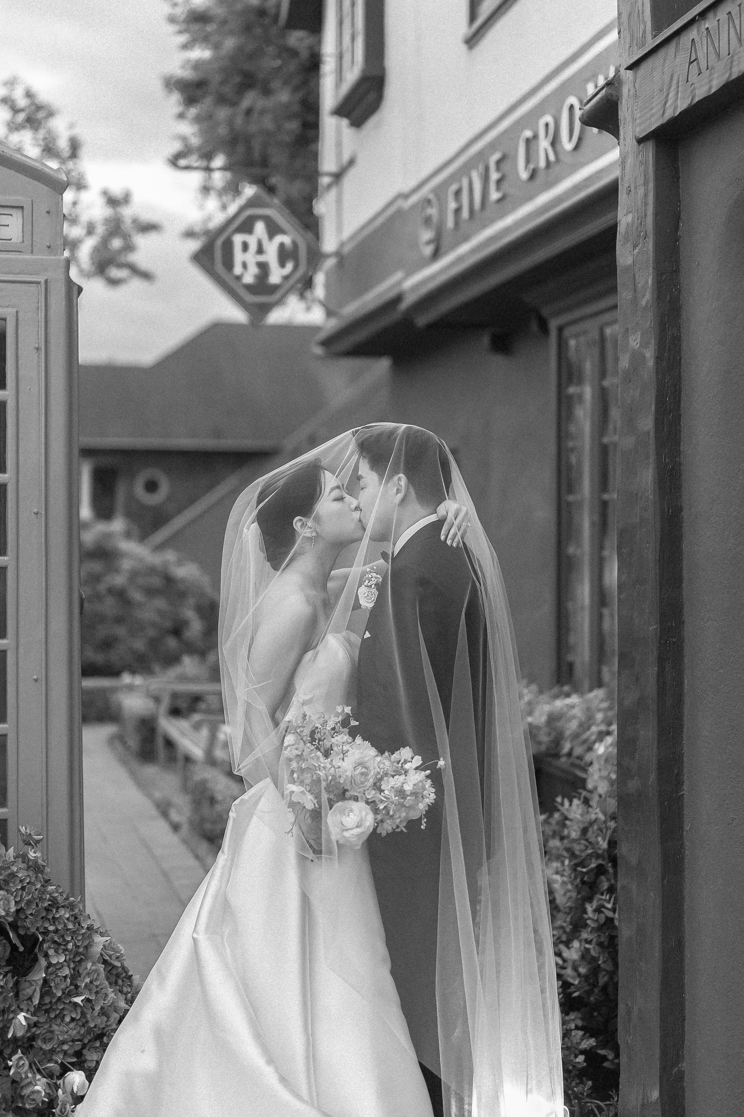0128-Sara+Jacob'sWedding-FiveCrownsRestaurant-CoronaDelMarCA-JasmynBPhotography.jpg
