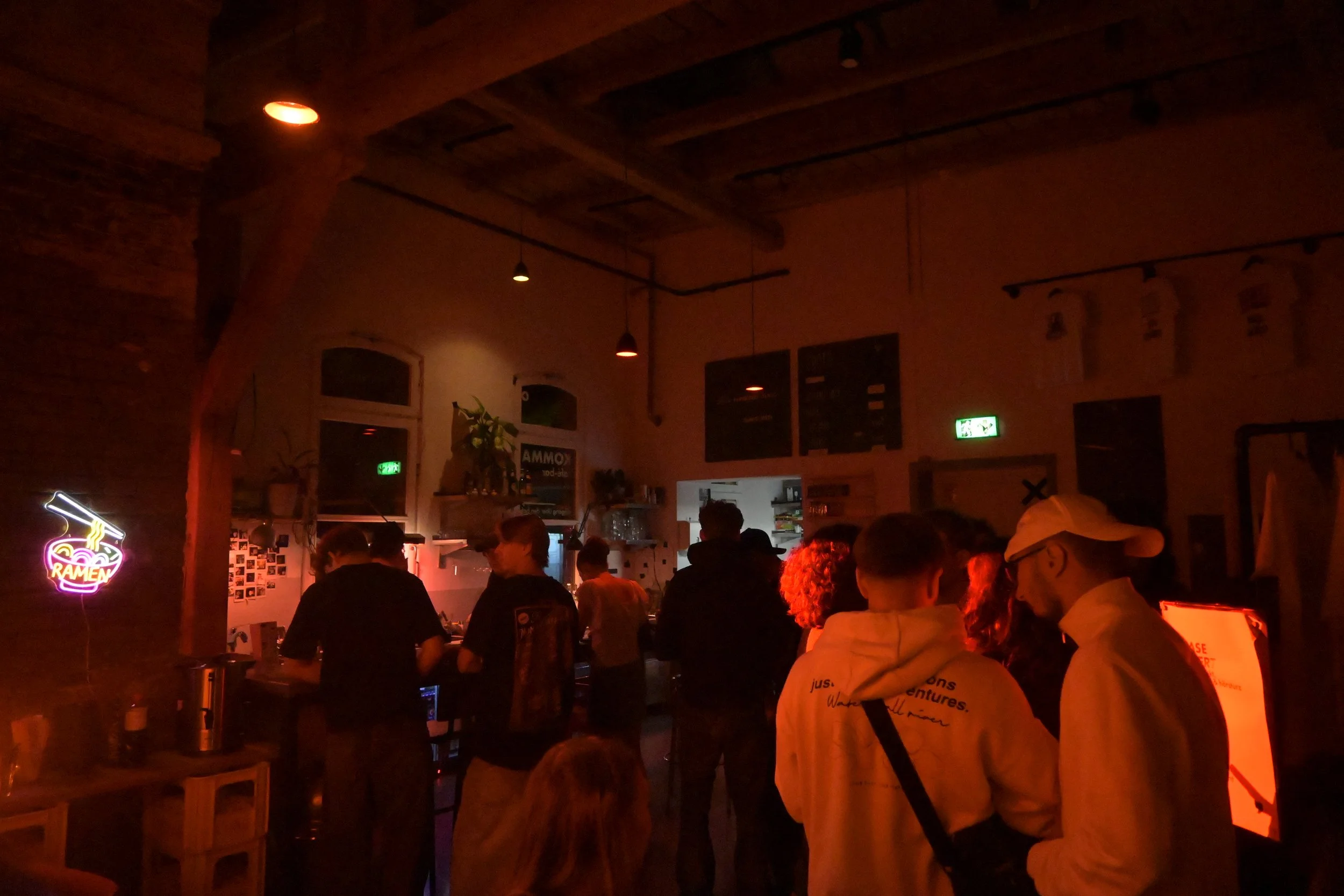 KOMMA café-bar – RE-OPENING /w. DJ´s Sauer & Rapp