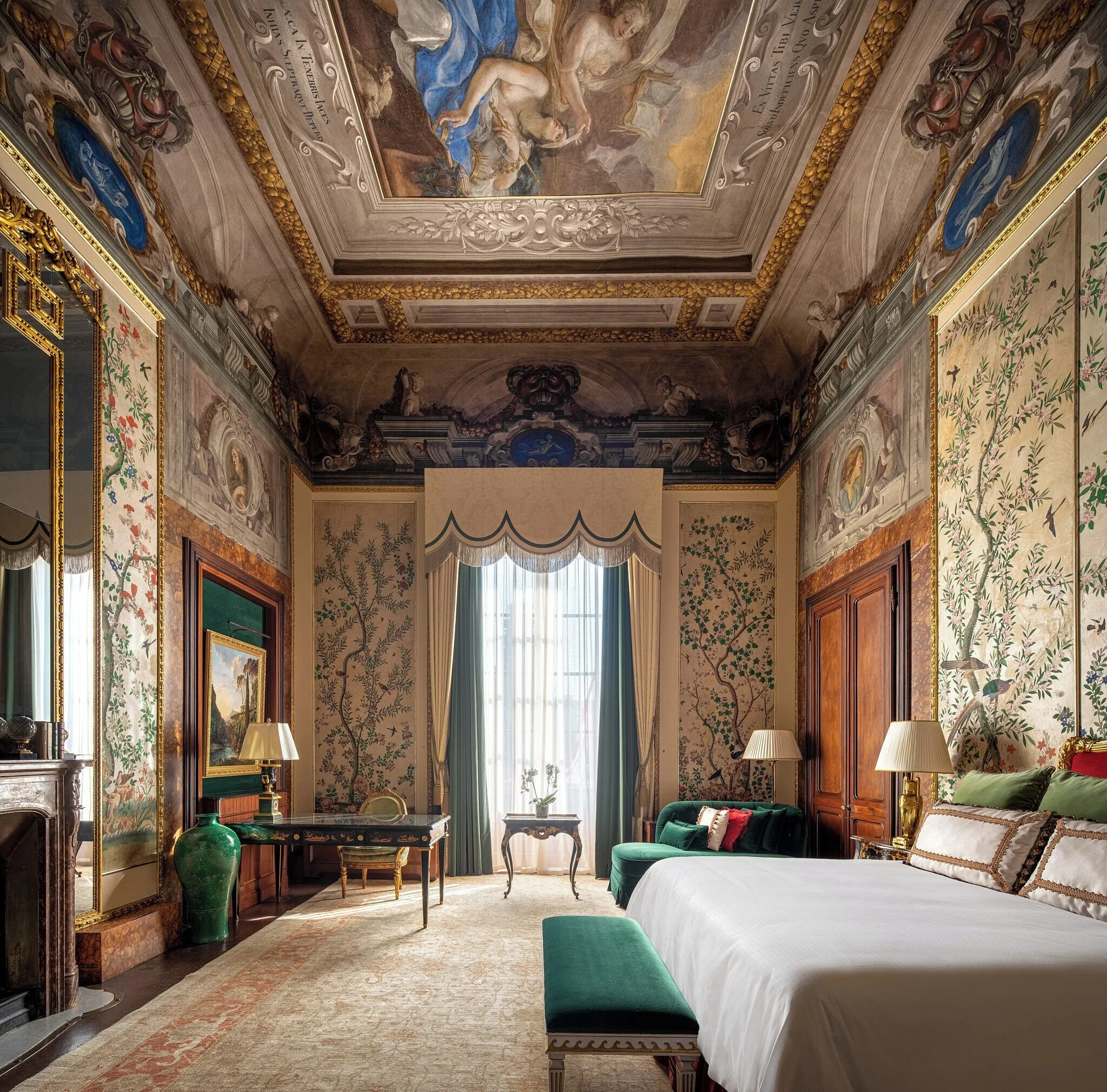 Four Seasons Hotel Firenze Guestroom, Courtesy of Expedia