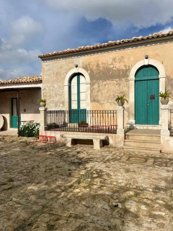 Chiusa del Curiale - ospitalità in vigna.jpg