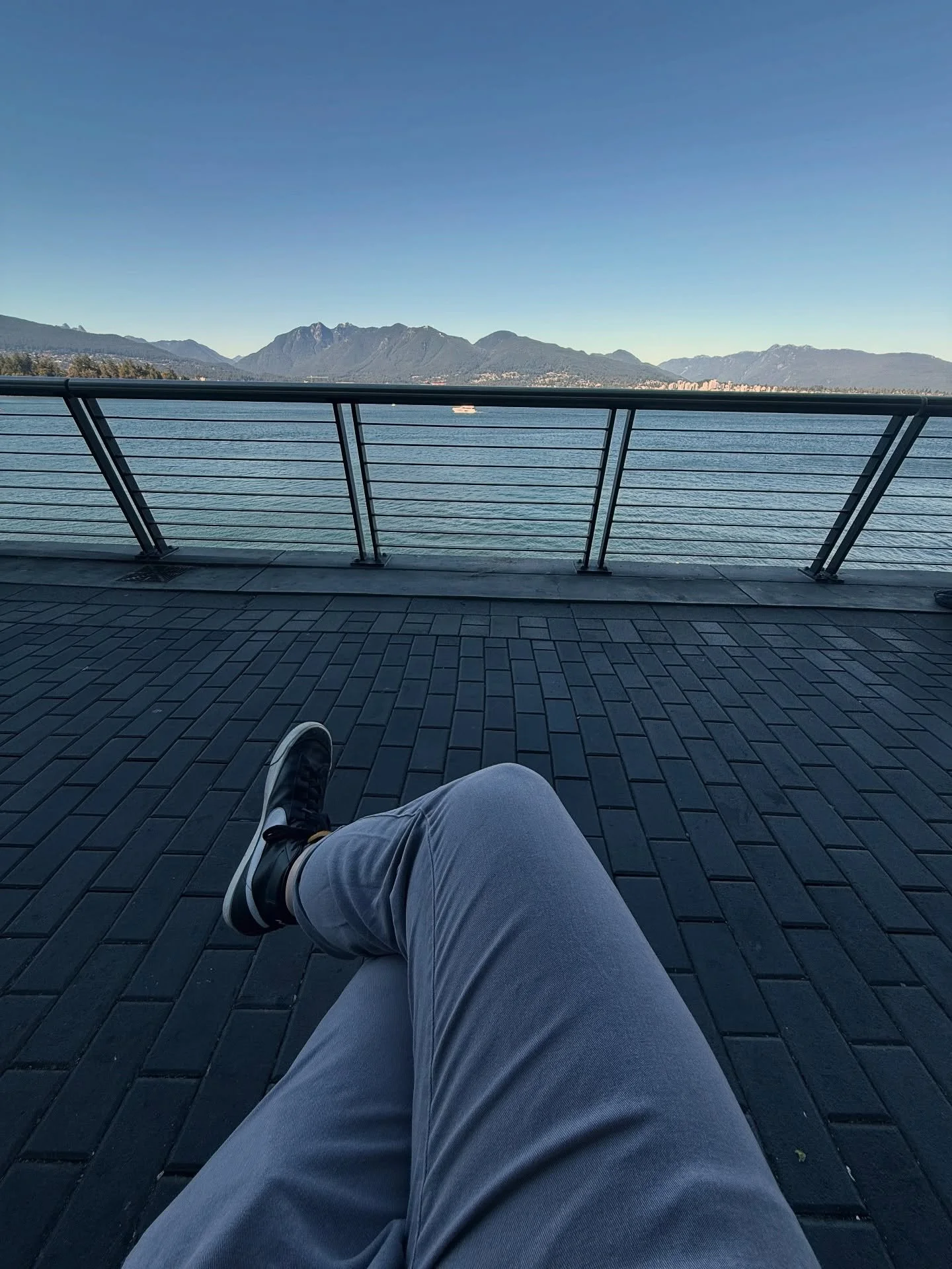 First time I&rsquo;ve sat and not used my voice since 8AM.

Wow @acmsiggraph Van, that was one helluva first day on the exhibit floor, and starting bright and early with so much other talent at the generative croissant meetup at @northeasternvancouve