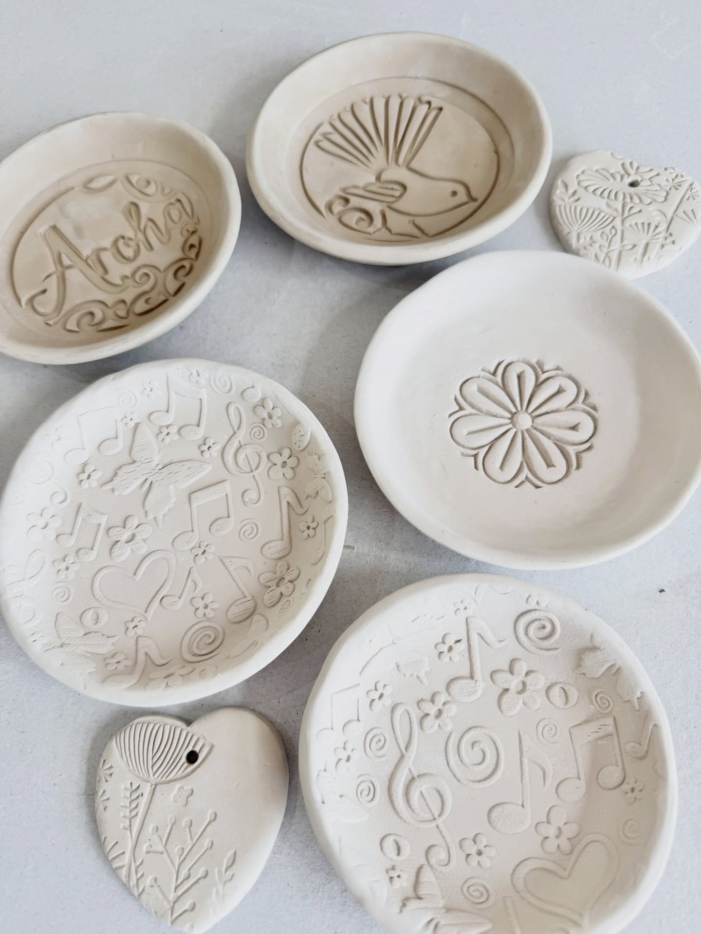 Up close and personal with a bit of hand building - in the drying stages - such a game of patience this clay business 🤪