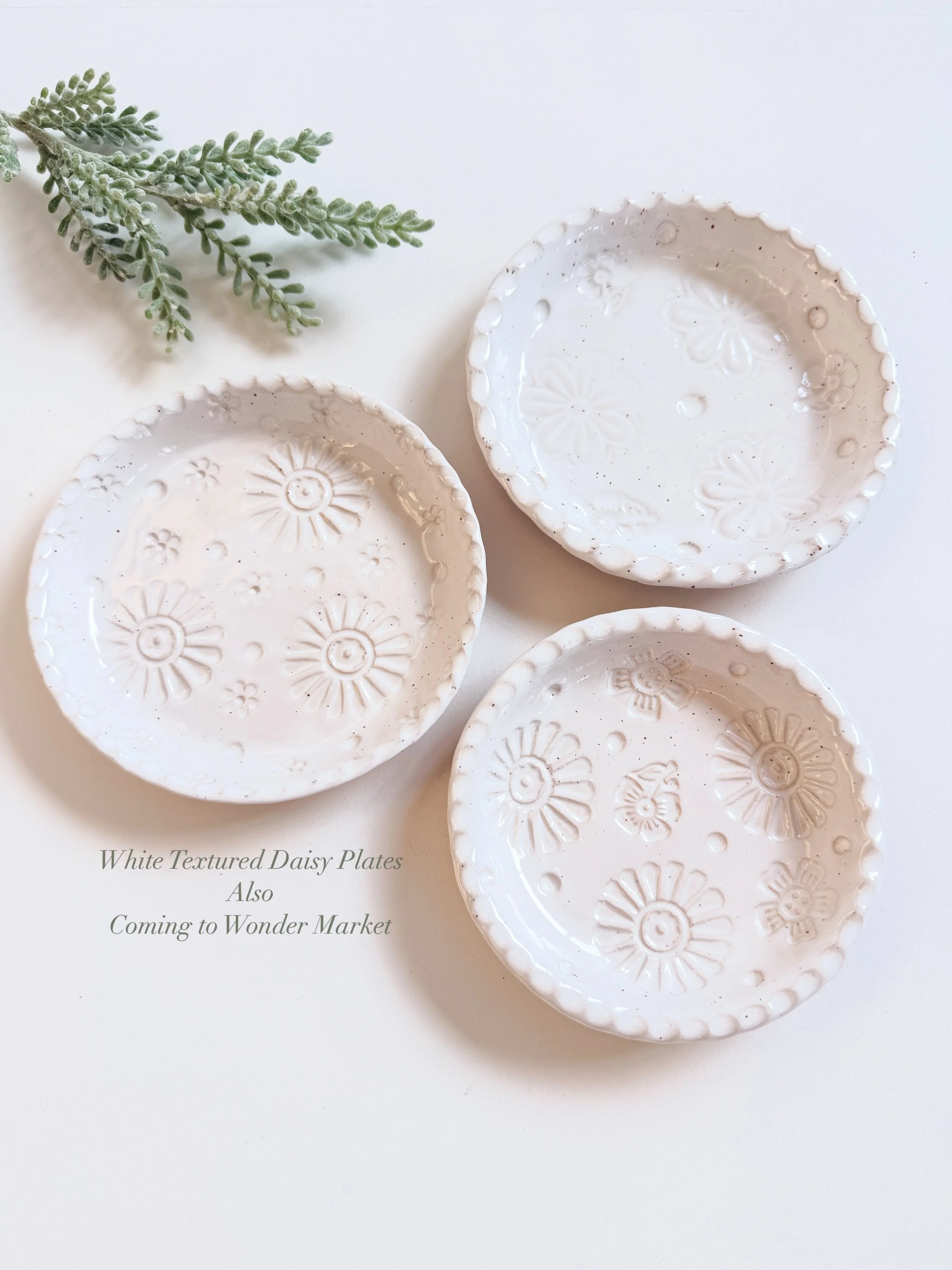 @wonder_markets - white textured plates coming to Wonder 🤍