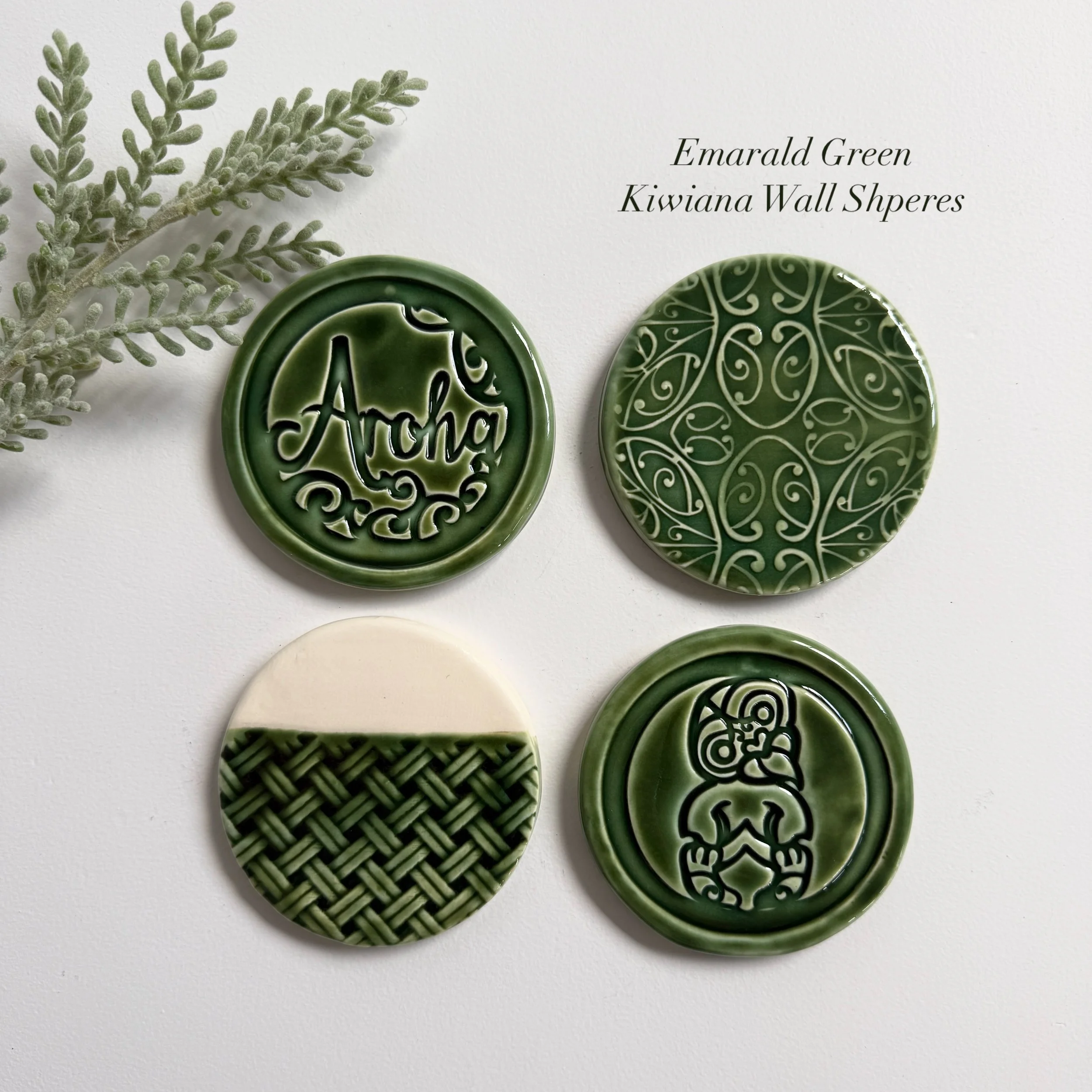 Kiwiana Wall Spheres 💚
