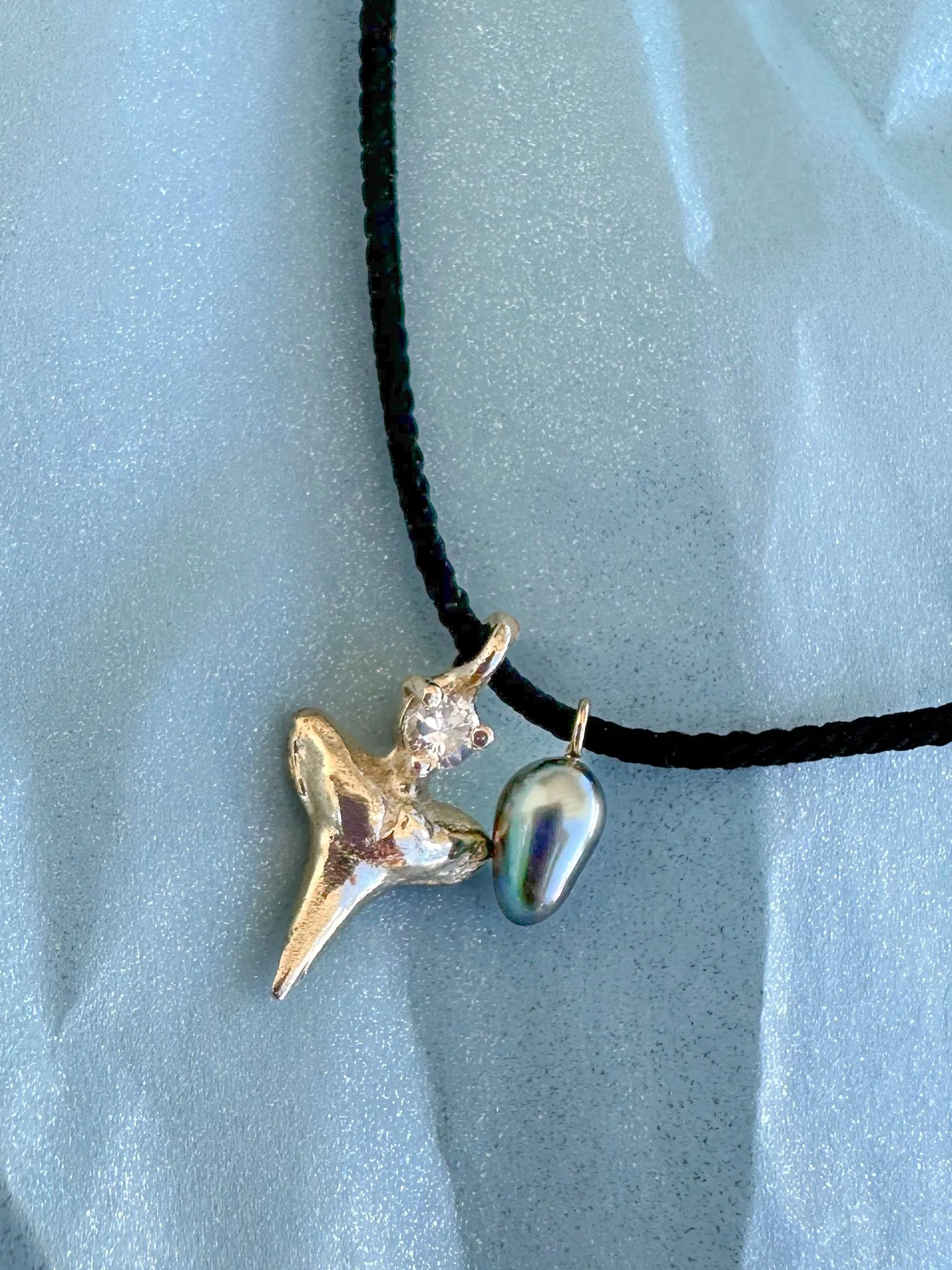 Maui Necklace gold detail 2.jpg