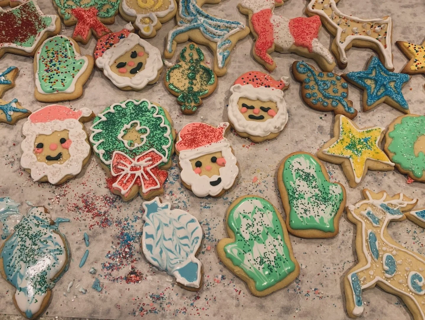 Spent about 100 hours working on these bad boys yesterday. 🎄🍪🎅🏻 
My favorites are the Santa&rsquo;s!
