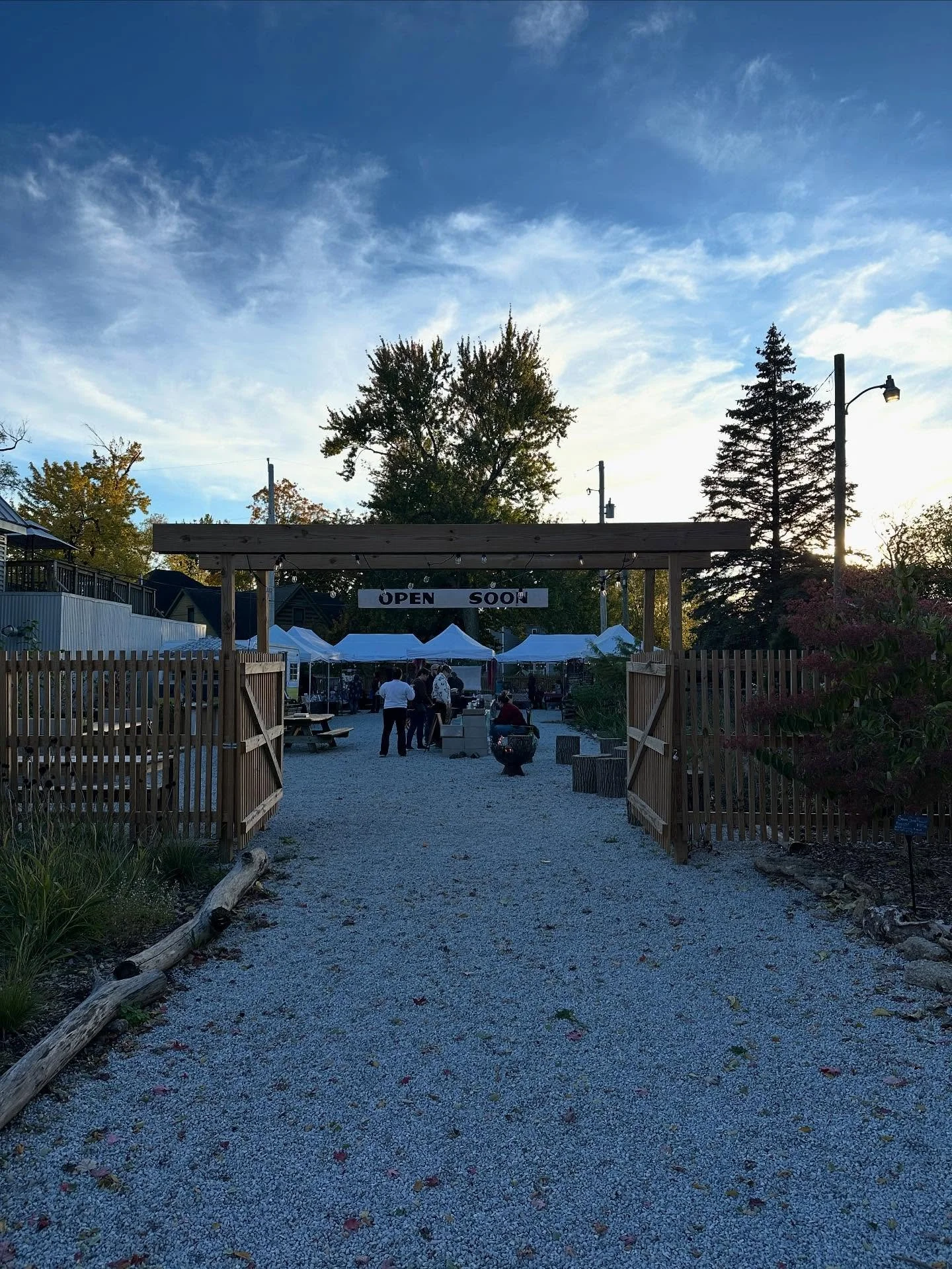 It’s a PERFECT night. The NEW MOON MARKET is happening now. The fire is toasty, the lights are twinkling on, and the sunset is beautiful. The *ideal* autumn vibes. 
Here until 9p. Come hang out, visit our amazing vendors, grab dinner, dessert,