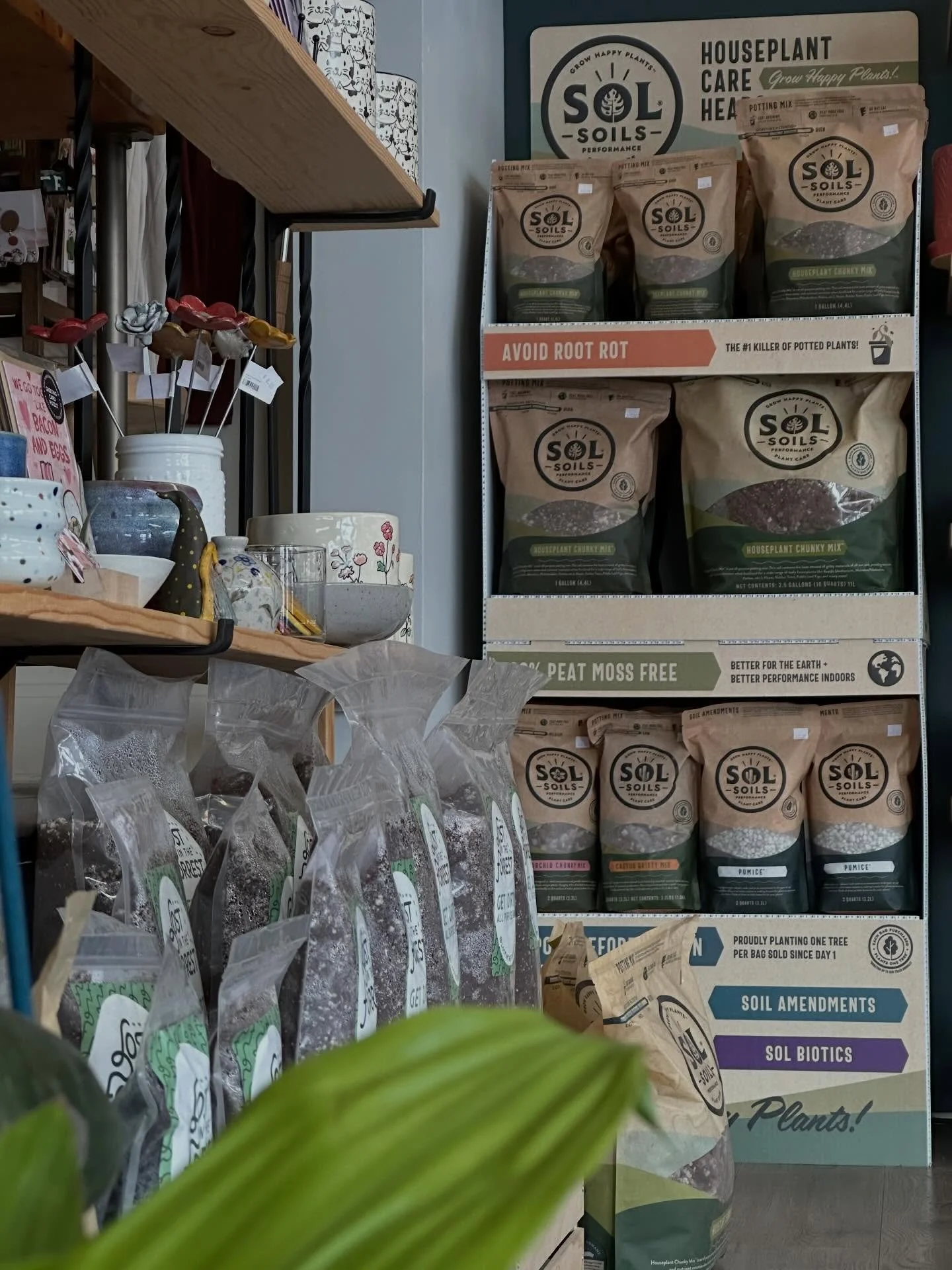 It&rsquo;s a beautiful day in this neighborhood. 

The sun is shining, folks are walking around with warm coffee in hand from @counterspell.cafe, and the community vibes are already on point. 

It&rsquo;s been a minute since I shared a few of my favo