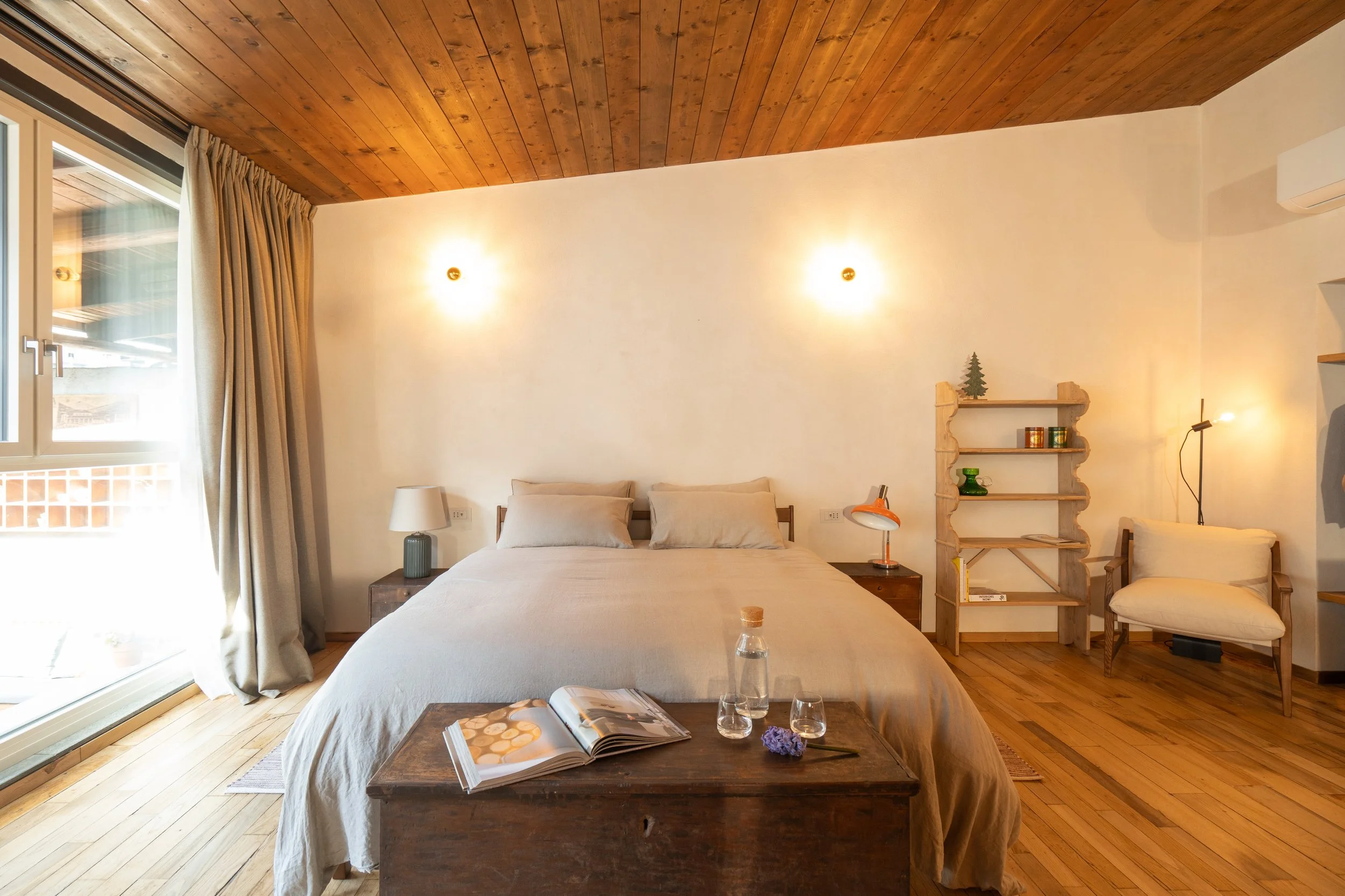 Letto king-size vista vigneti