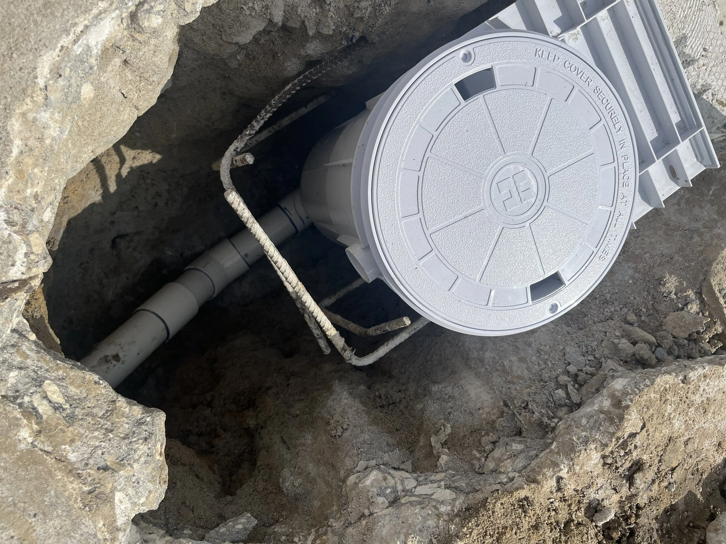 Lakepoint Forest swimming pool skimmer replacement