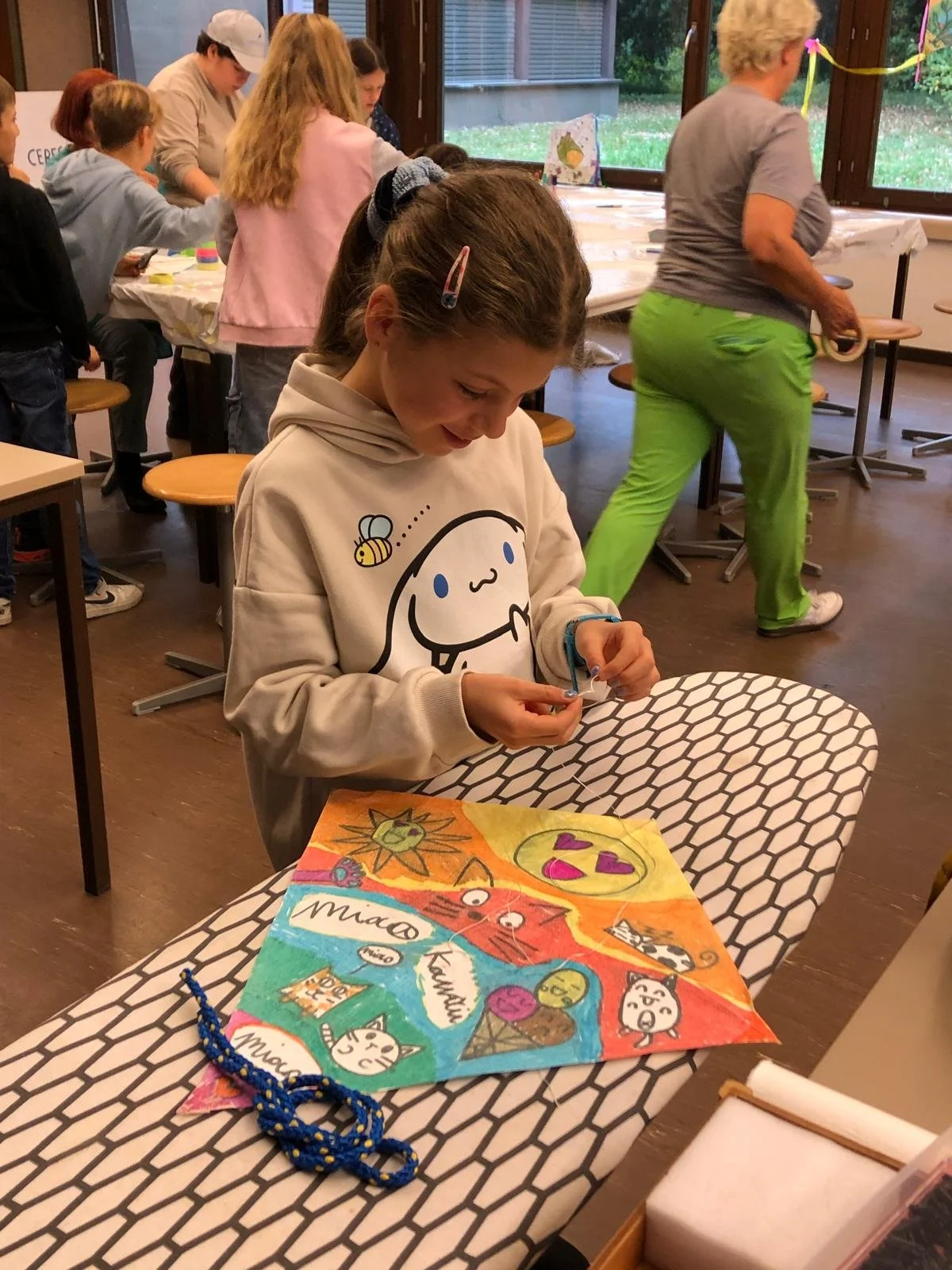 0540 Fabrication d'un cerf-volant_001.jpg