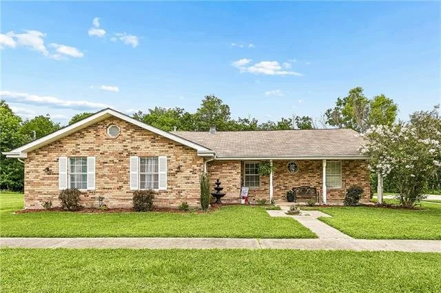 3212 Meraux Lane