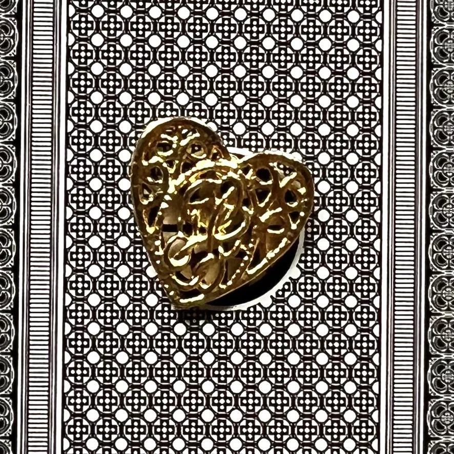 Filigree heart pin