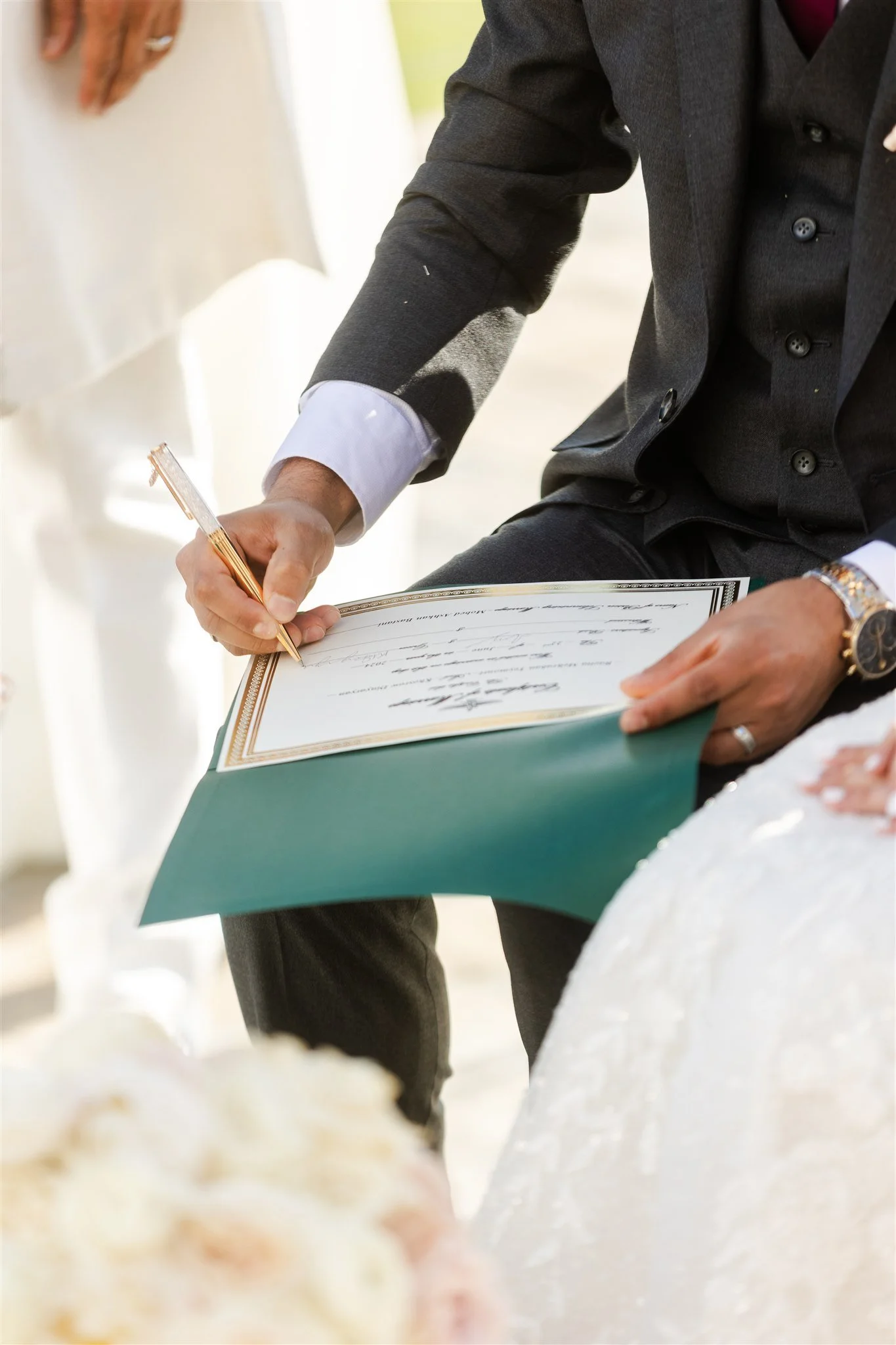 Signing certificate.jpg