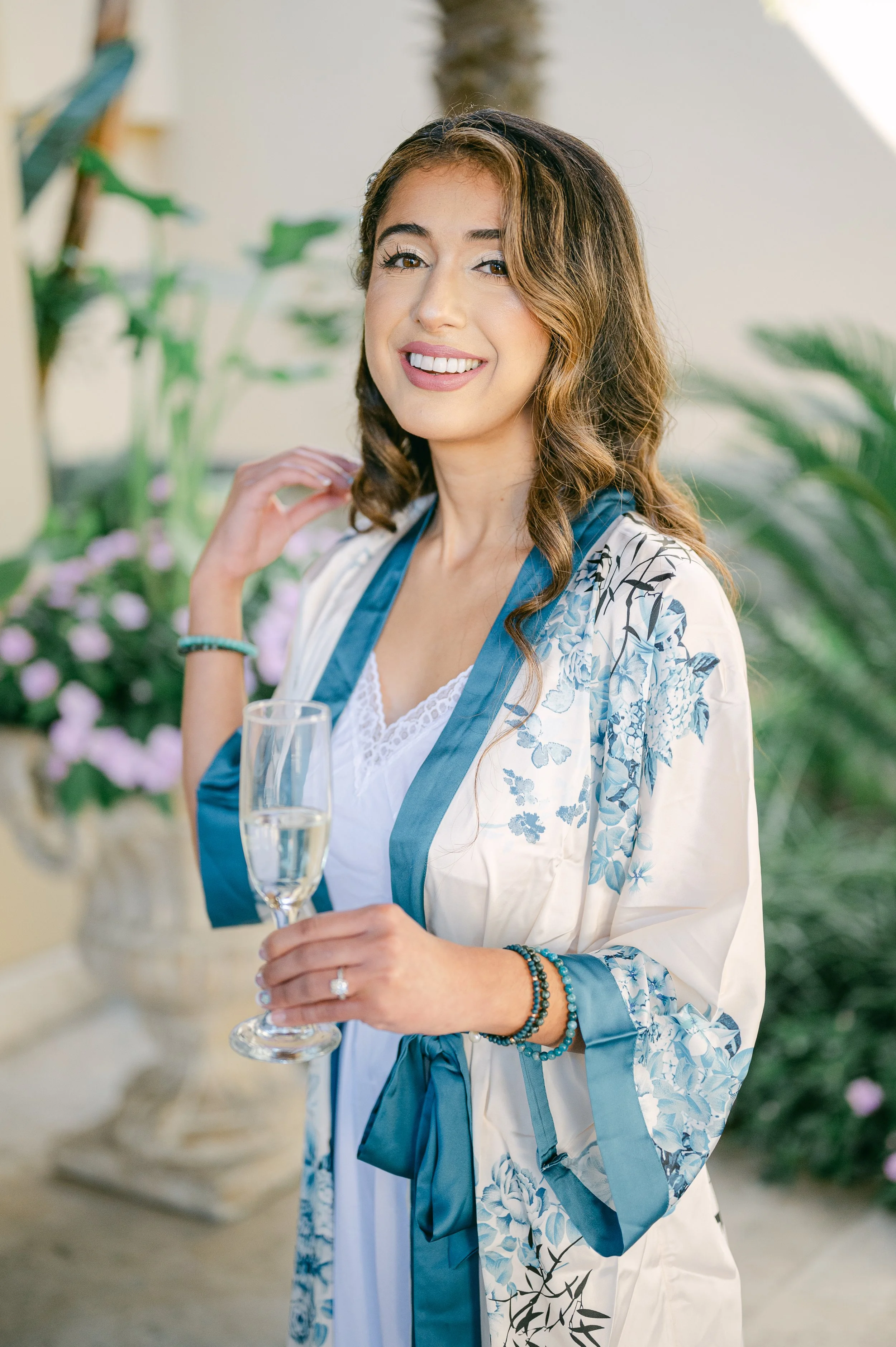 1007 Roxy cheers.JPG