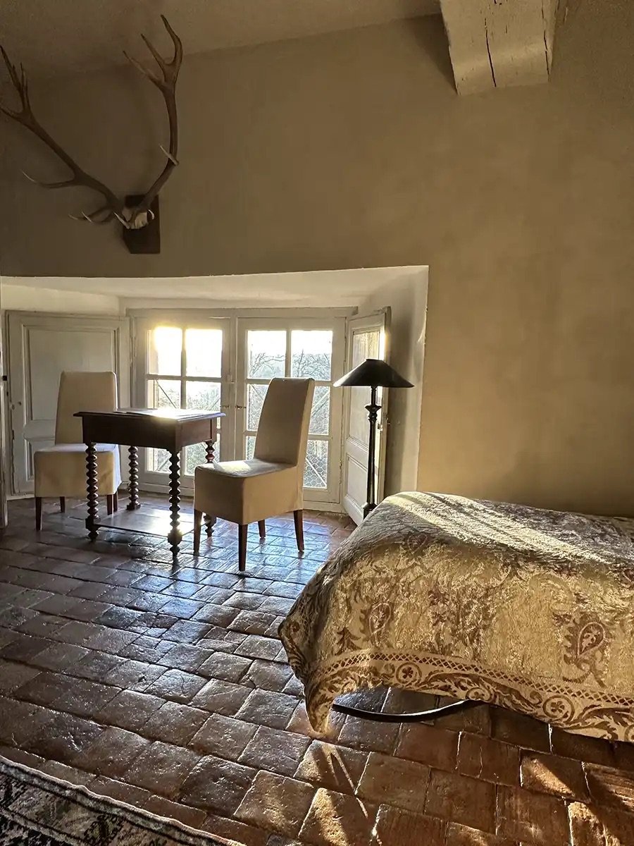 bedroom-detail.jpeg