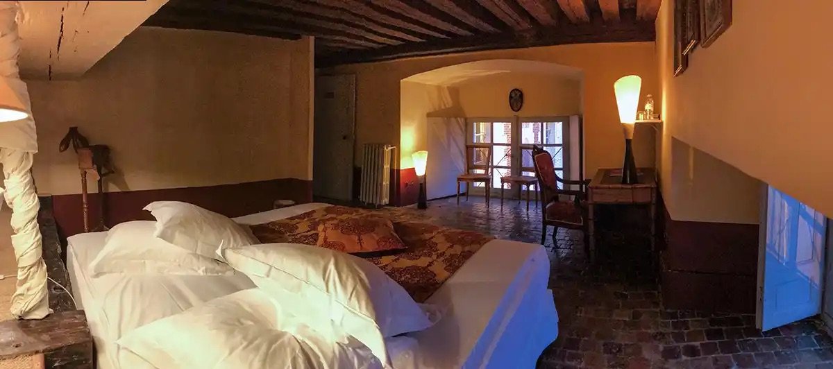 louis-XIII-wedding-accommodation.jpeg