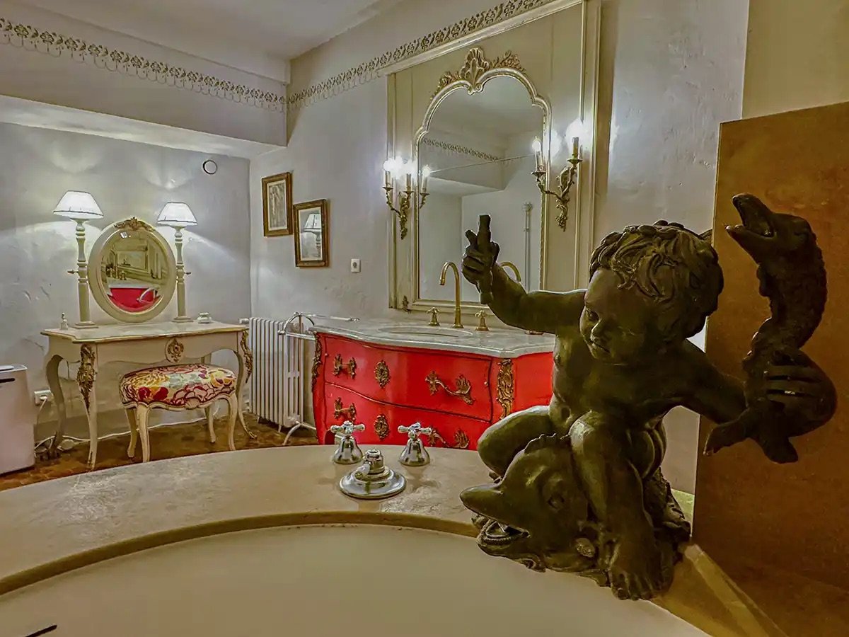 bains-de-la-suite-st-andre.jpeg