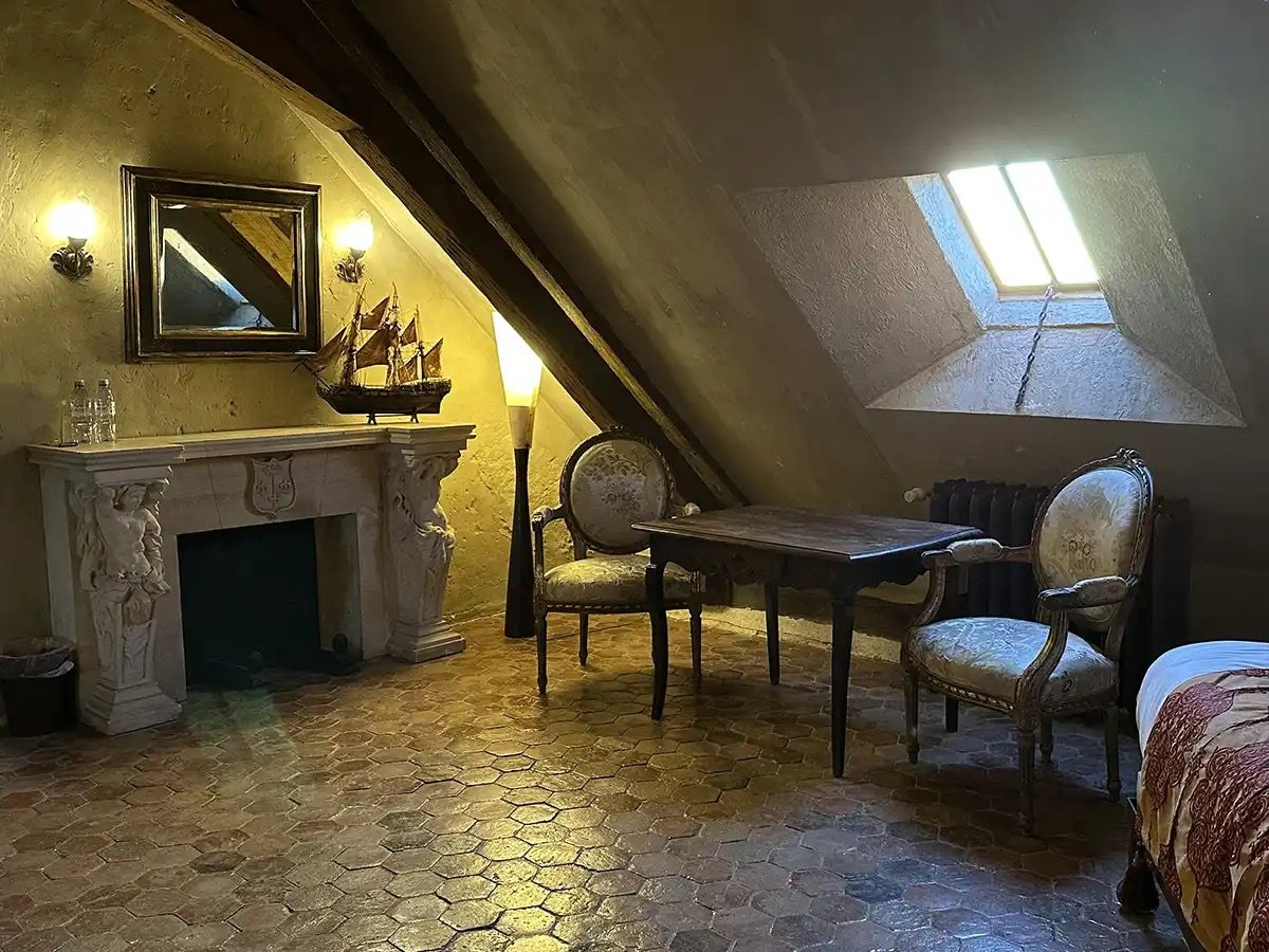 Henri-IV-accommodation.jpeg