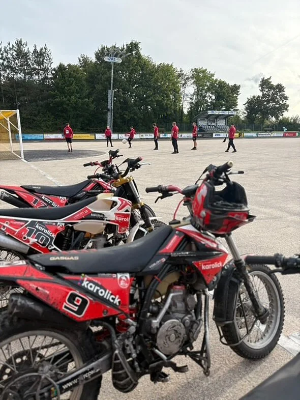 Gestern stand f&uuml;r uns das R&uuml;ckspiel gegen den MSC Ubstadt Weiher an. 
Leider mussten wir uns mit 11:1 geschlagen geben. 

Torsch&uuml;tze f&uuml;r uns:
Daniel Birkheim 

@adac_gelbundgut @motoballdeutschland 

#motoball #motoballgermany #mo